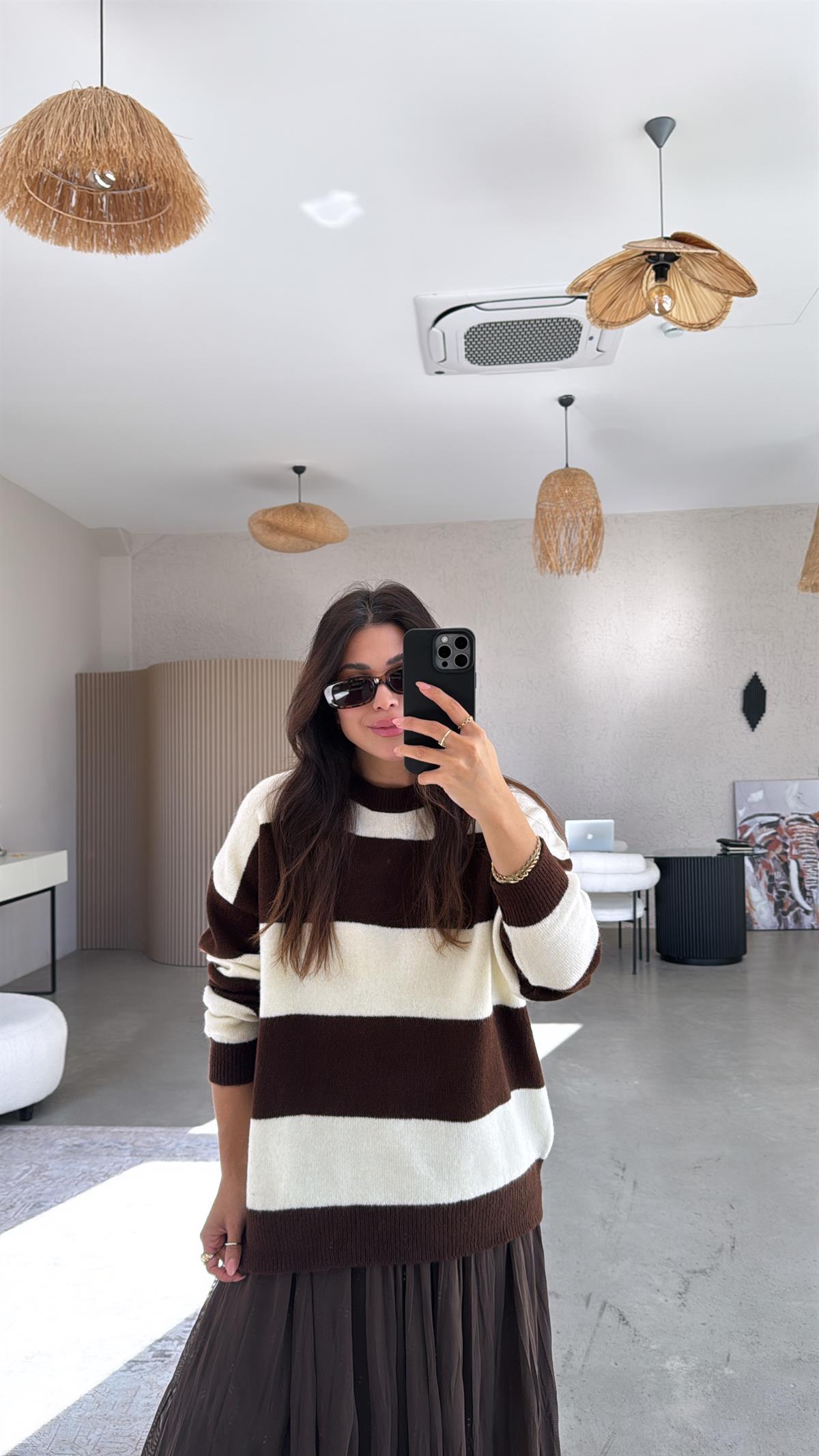 Kahverengi Çizgili Yumoş Bisiklet Yaka Basic Kazak