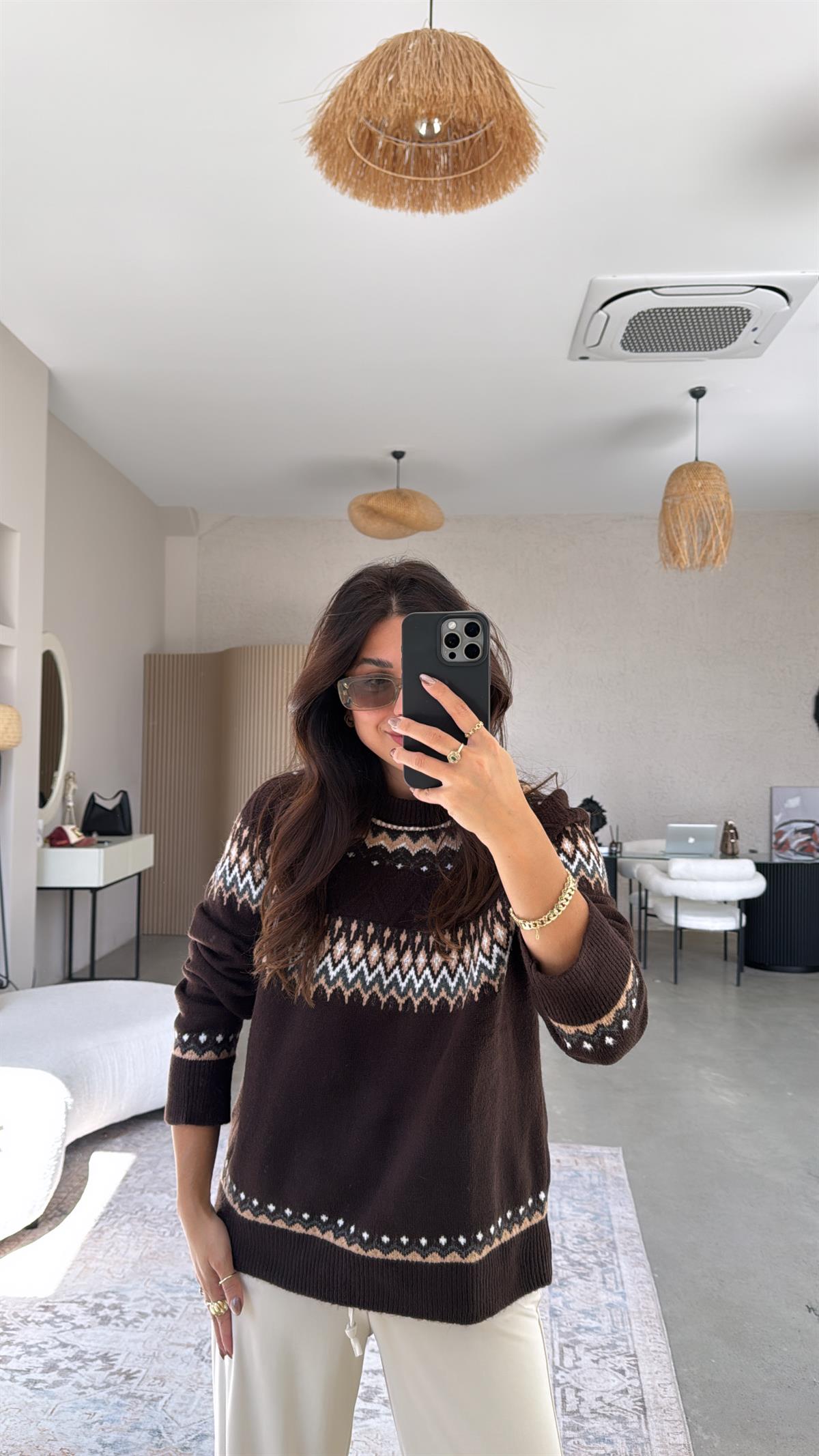 Kahverengi Desenli Yumuşak Dokulu Kazak