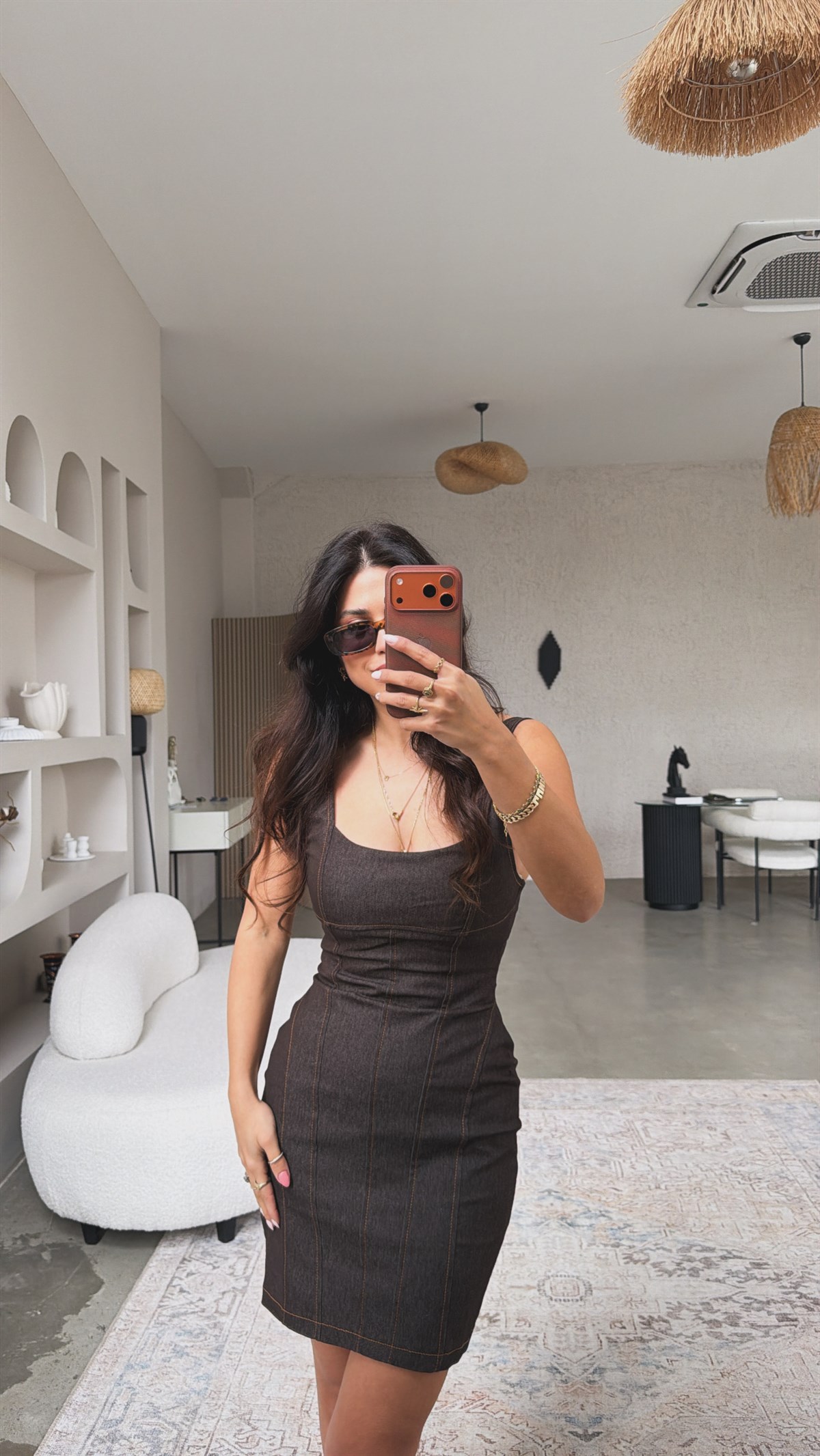 Kahverengi Detaylı Askılı Denim Elbise