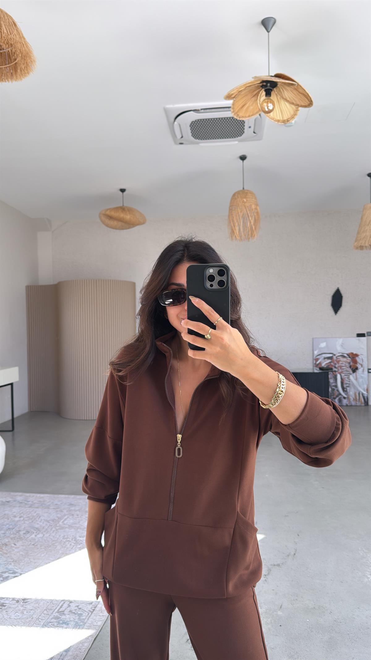 Kahverengi Fermuarlı Sweatli Aksesuarlı Eşofman Takımı