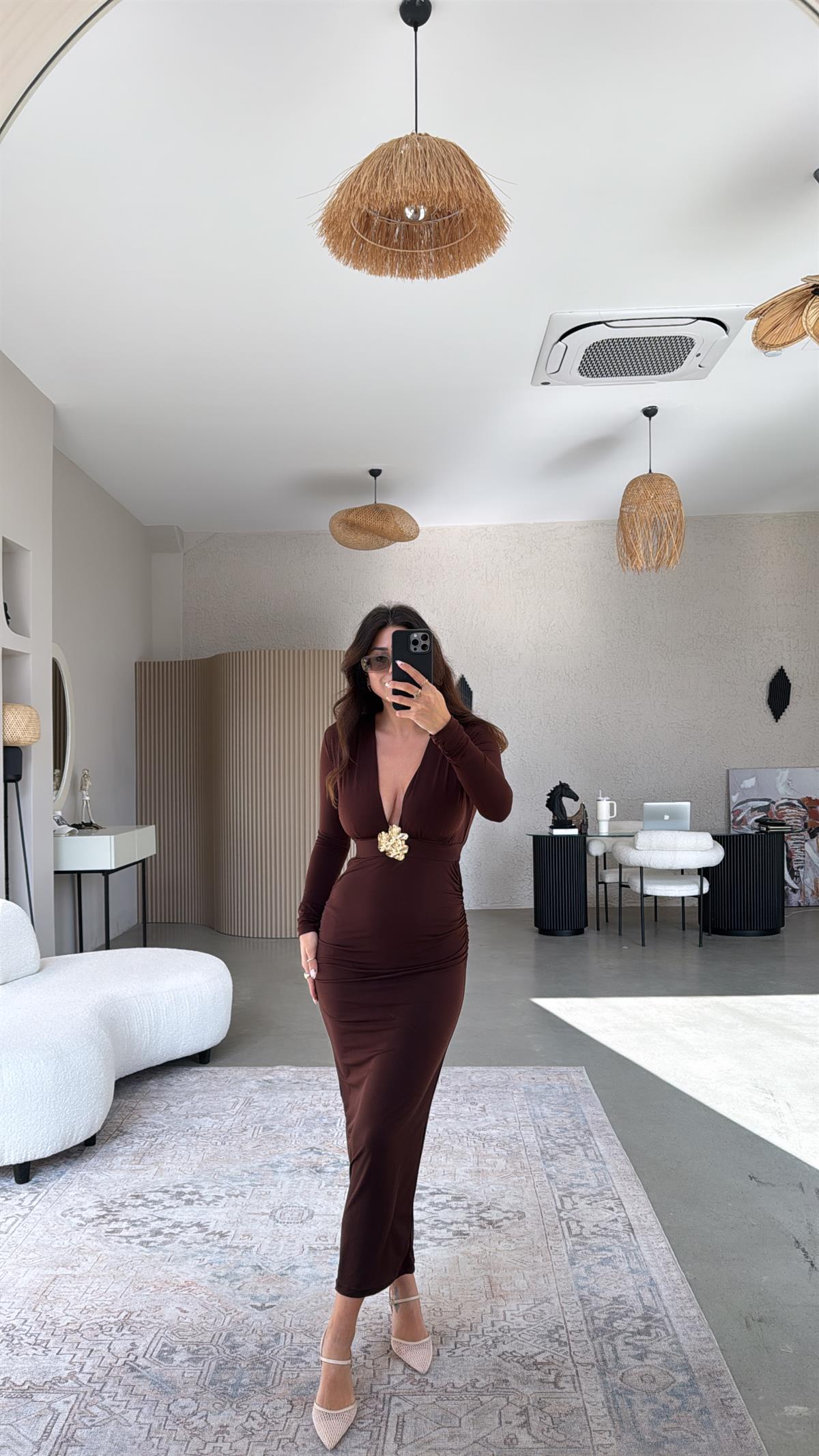 Kahverengi Gold Tokalı Sandy Elbise