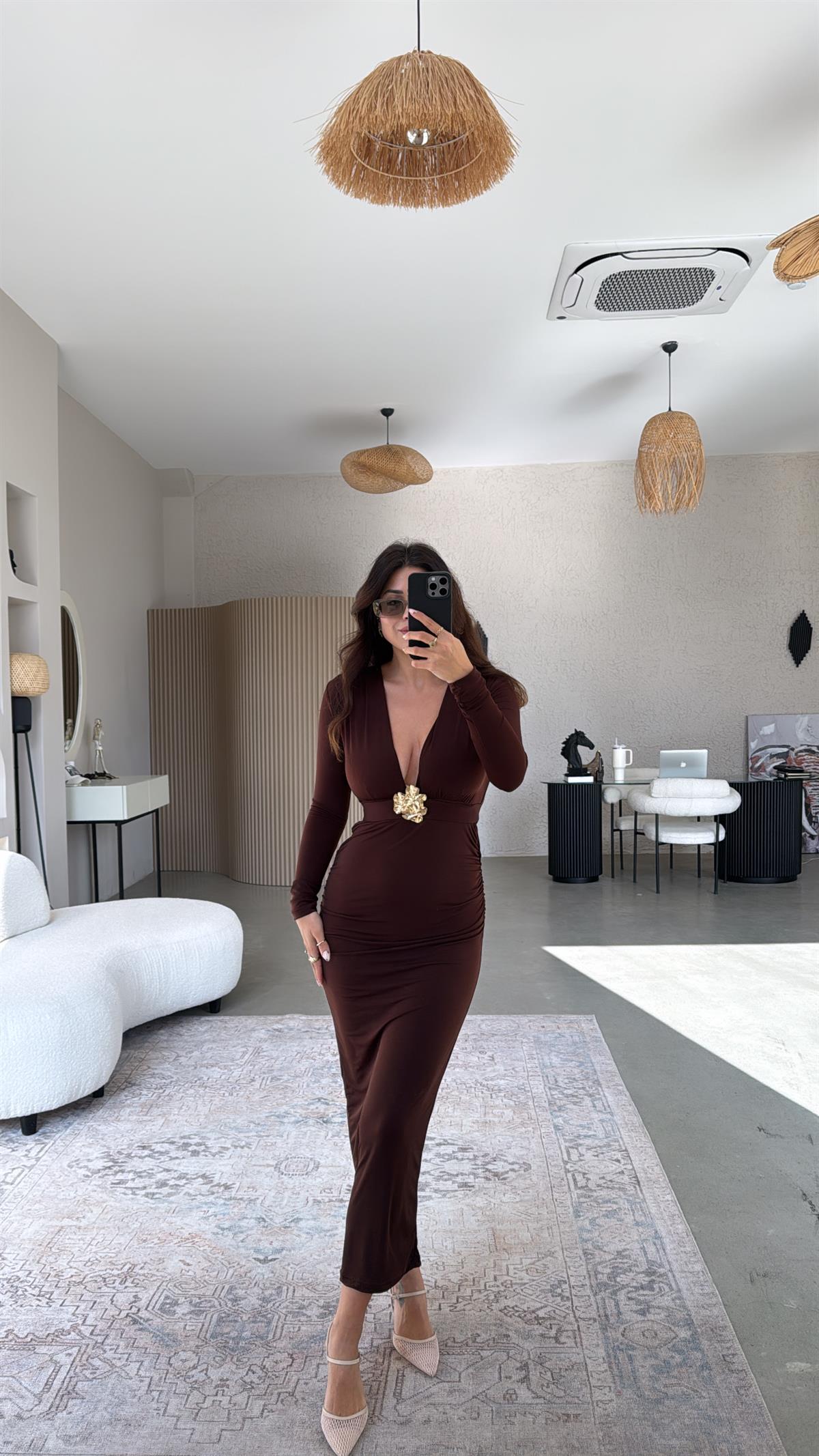 Kahverengi Gold Tokalı Sandy Elbise