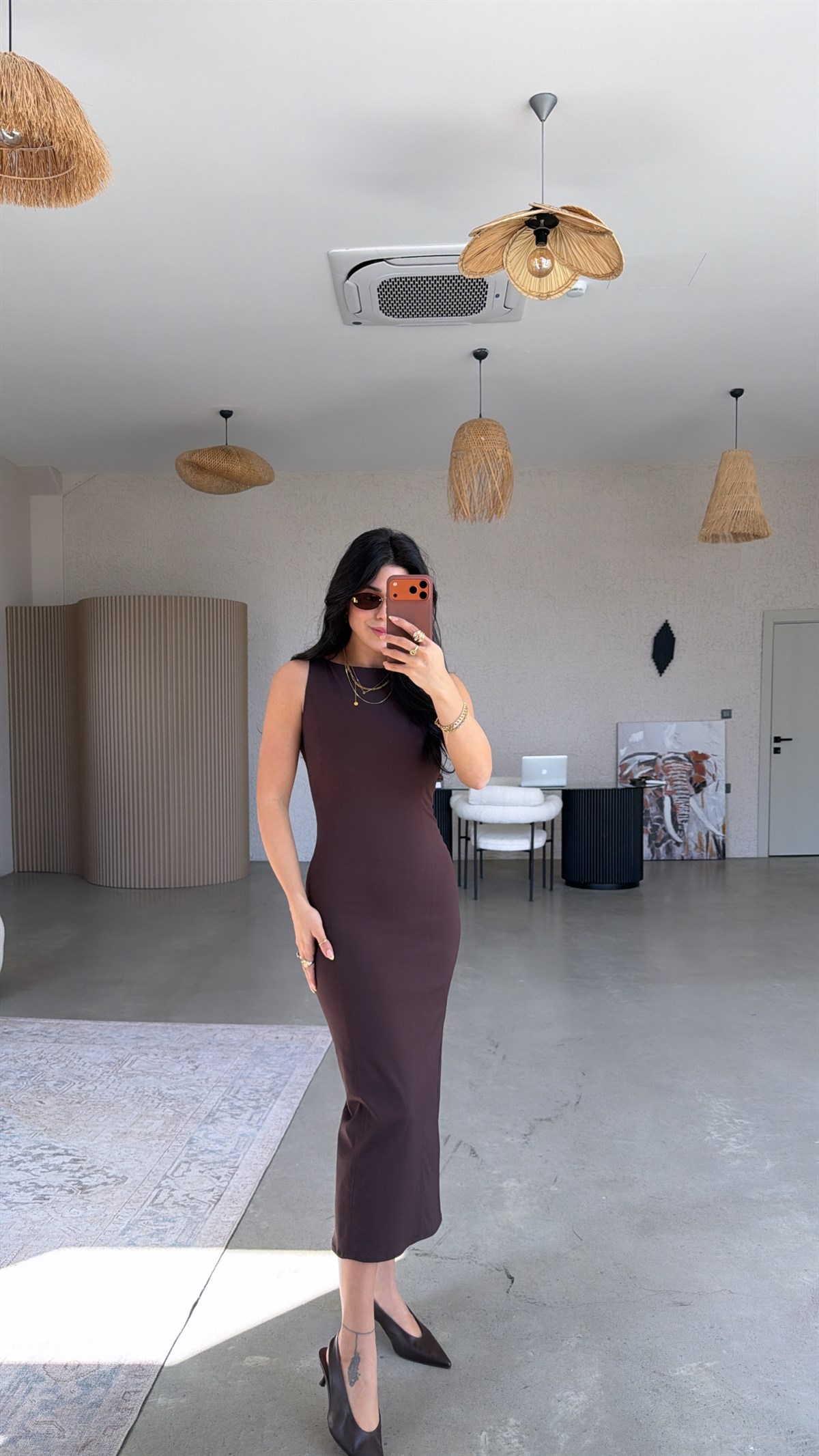 Kahverengi Halter Yaka Streç Kumaş Midi Boy Dlv Elbise