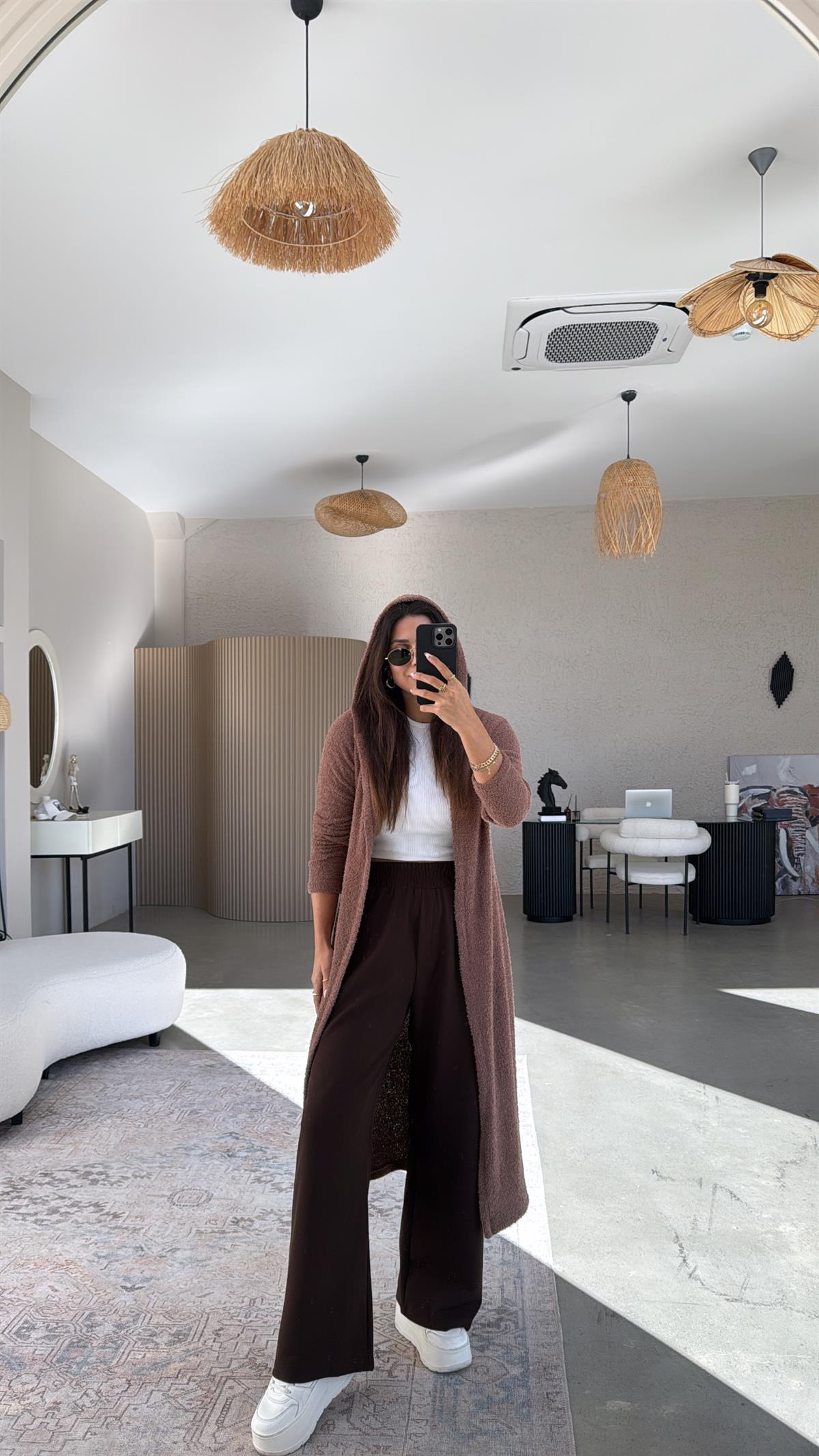 Kahverengi Kapüşonlu Uzun Hırka