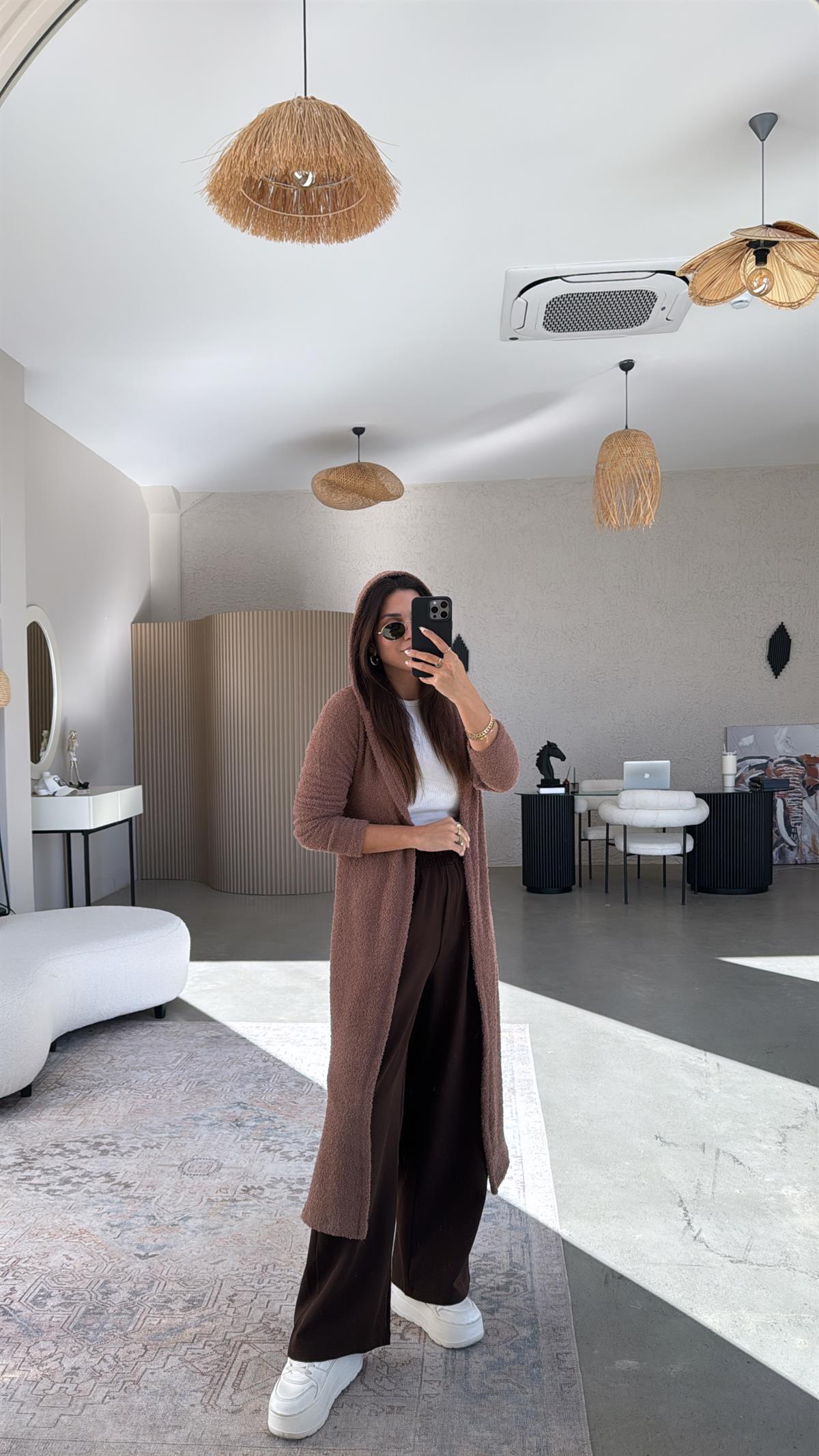 Kahverengi Kapüşonlu Uzun Hırka