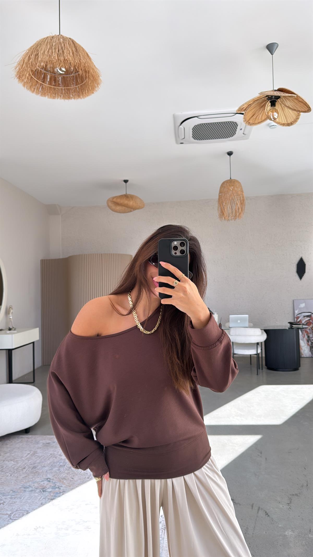 Kahverengi Kayık Yaka Modal Sweat Bluz