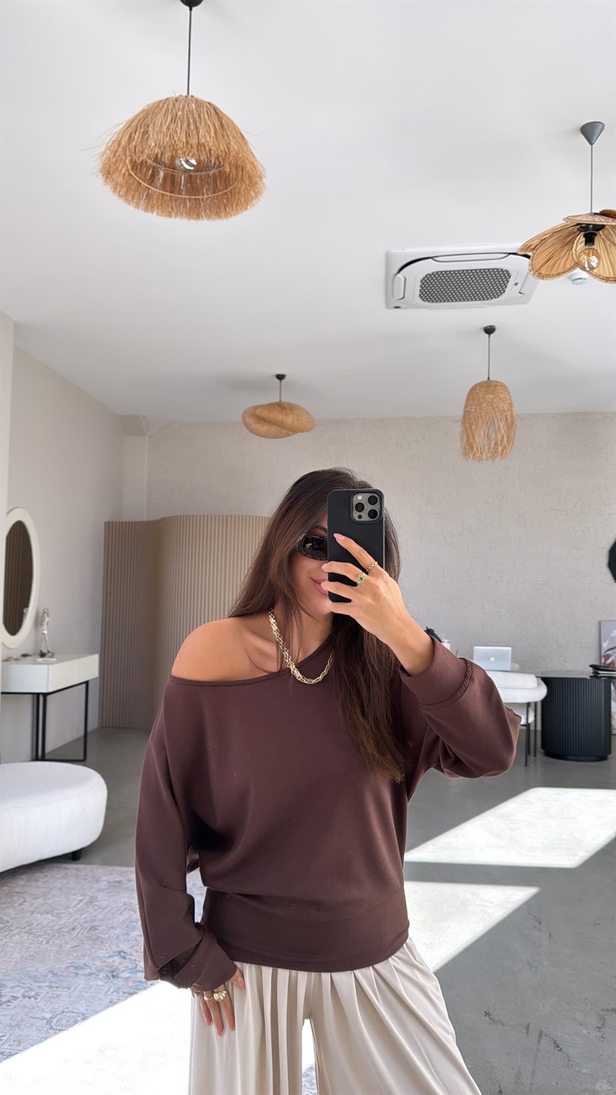 Kahverengi Kayık Yaka Modal Sweat Bluz