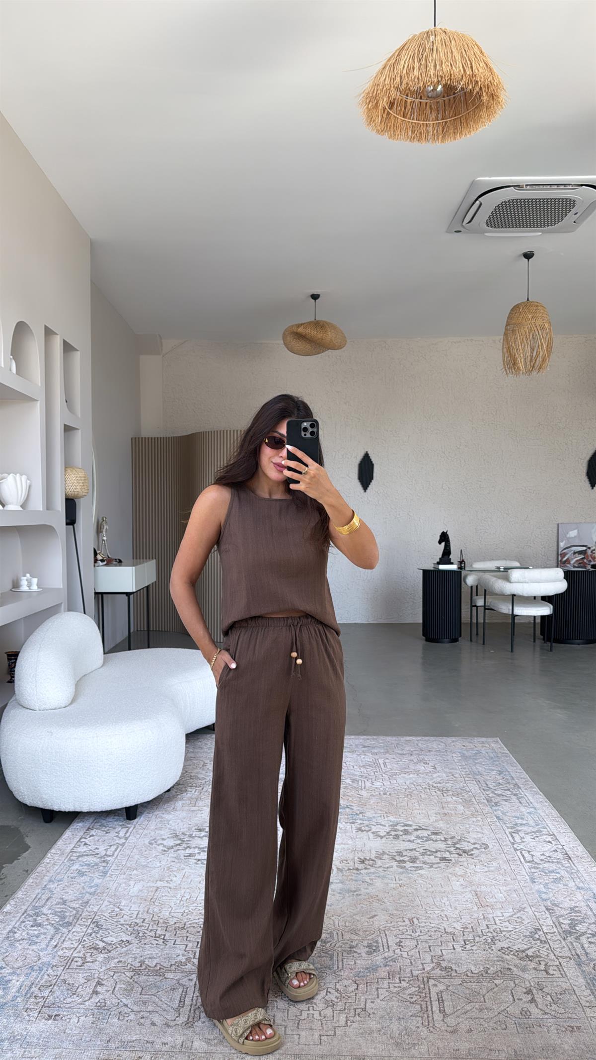Kahverengi Keten Boncuk Detaylı Pantolon Bluz Takım