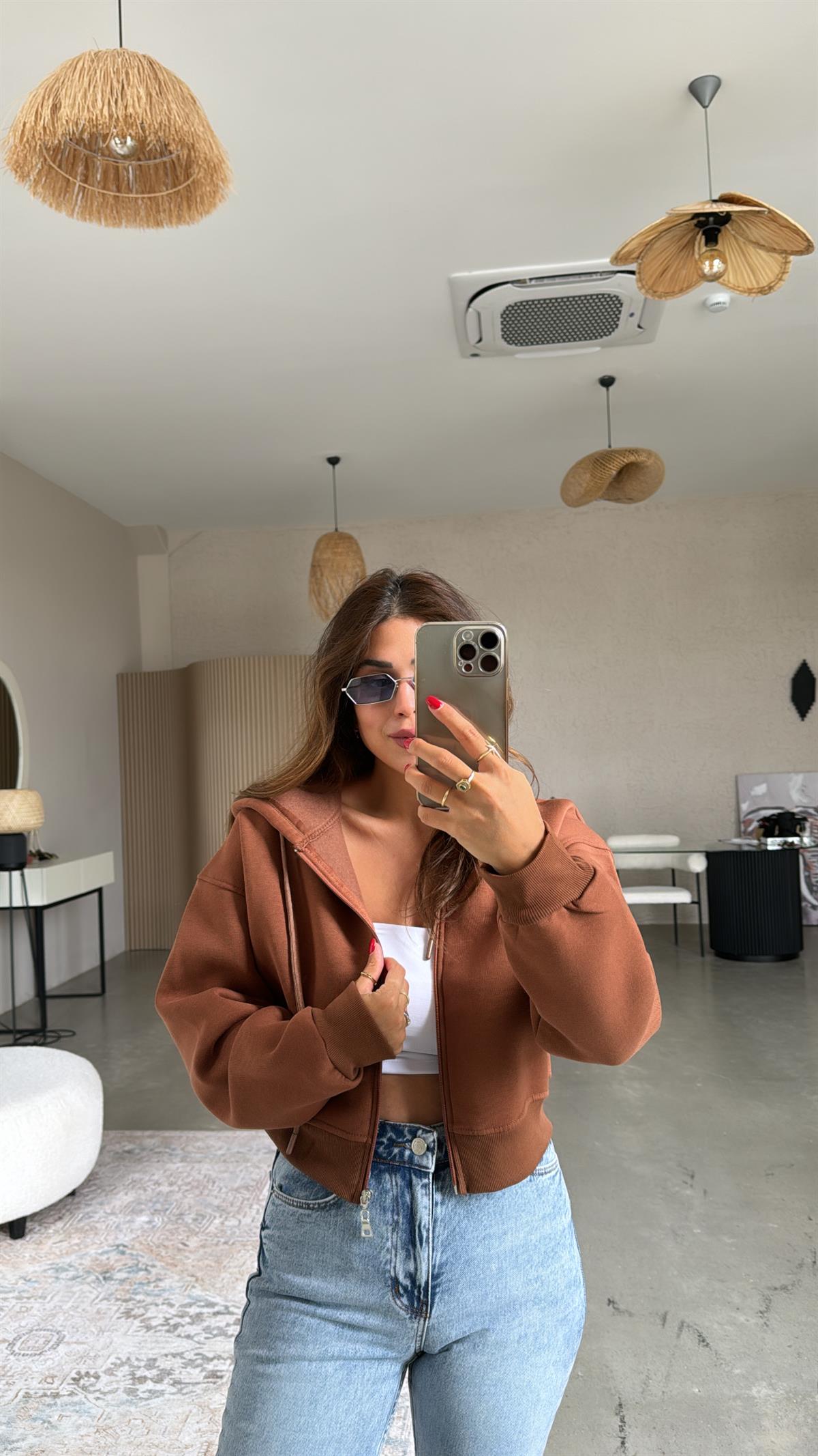 Kahverengi Kısa Fermuarlı Şardonlu Ceket