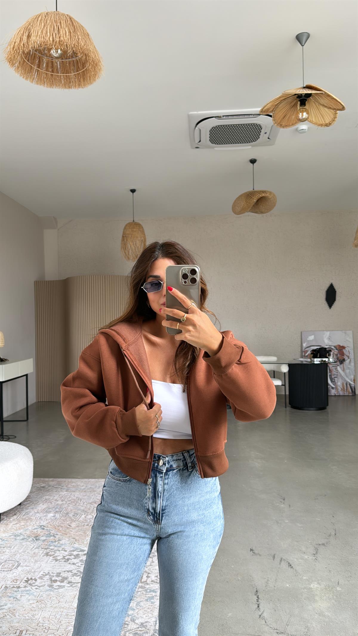 Kahverengi Kısa Fermuarlı Şardonlu Ceket