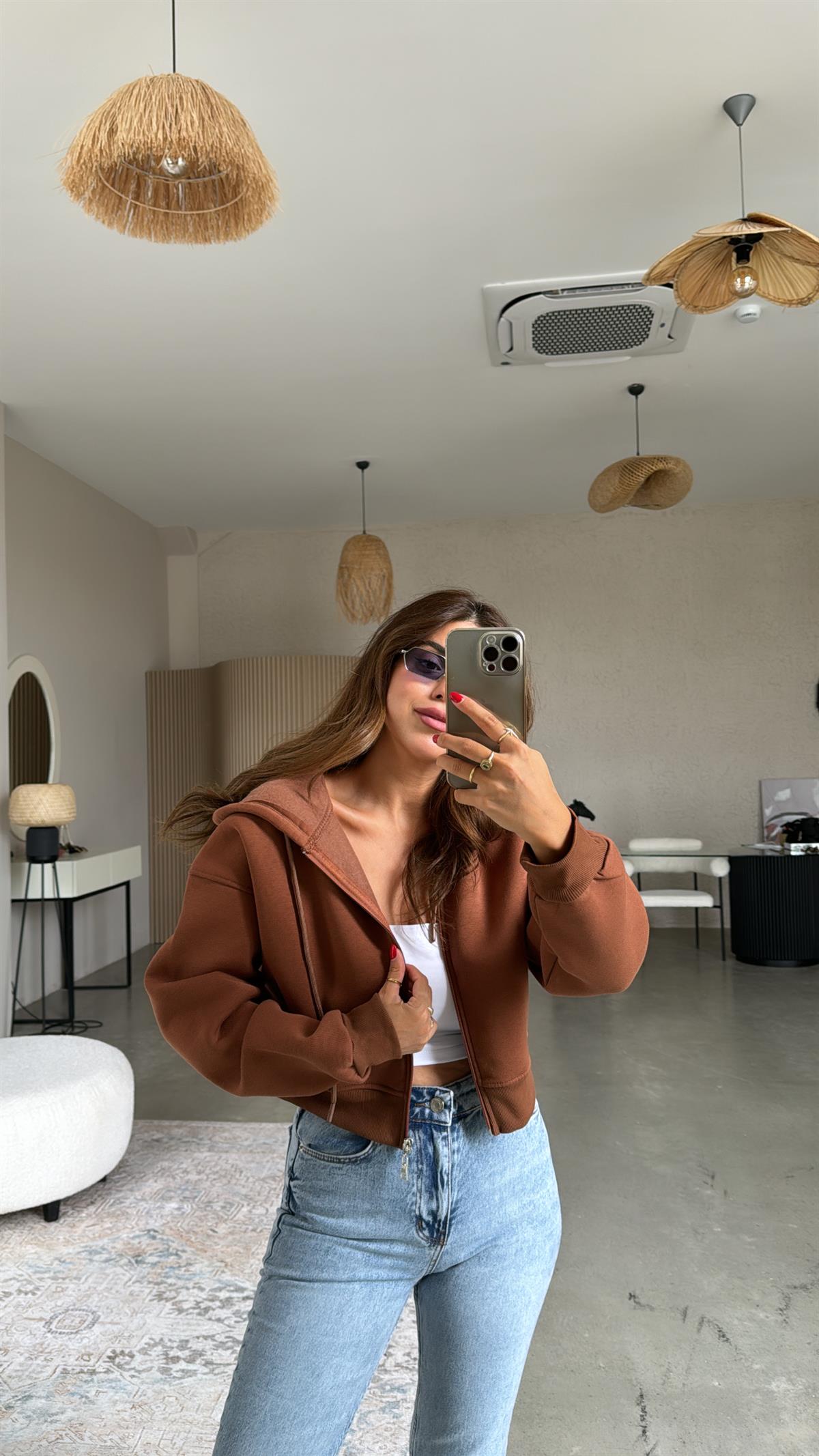 Kahverengi Kısa Fermuarlı Şardonlu Ceket