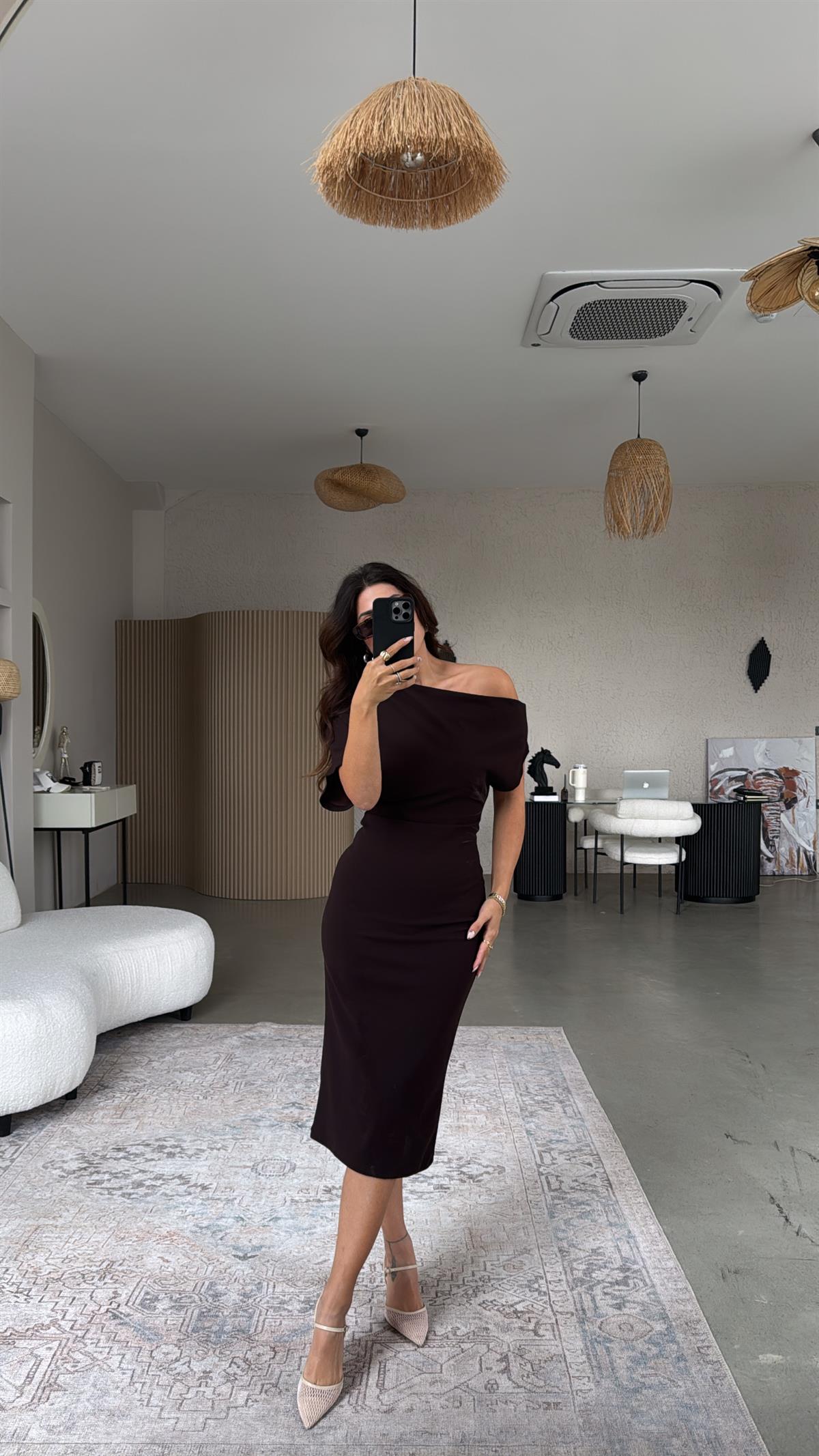 Kahverengi Krep Zr Model Omzu Açık Elbise