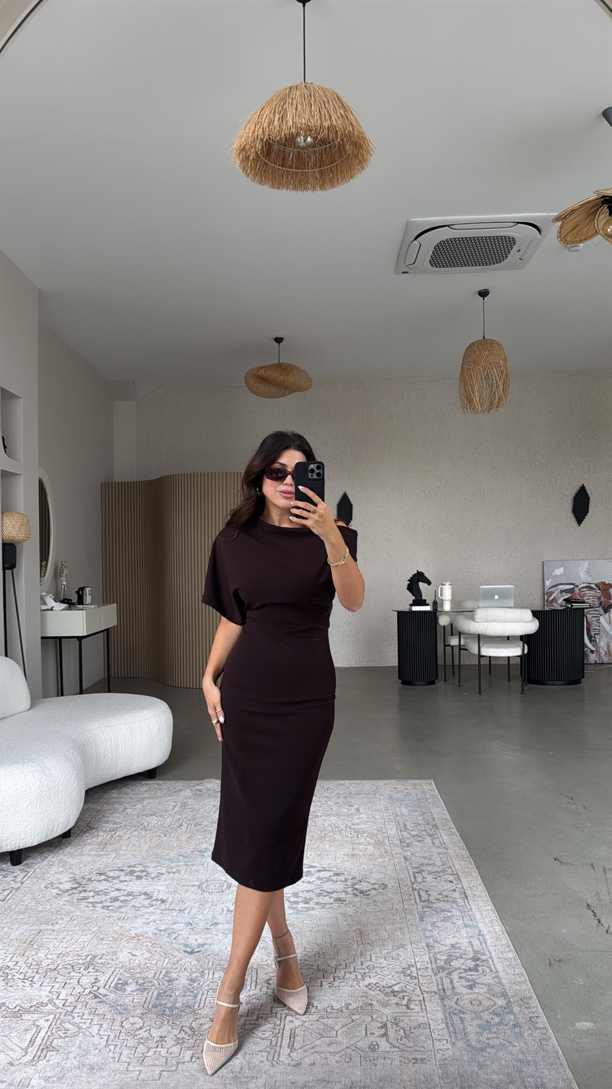 Kahverengi Krep Zr Model Omzu Açık Elbise