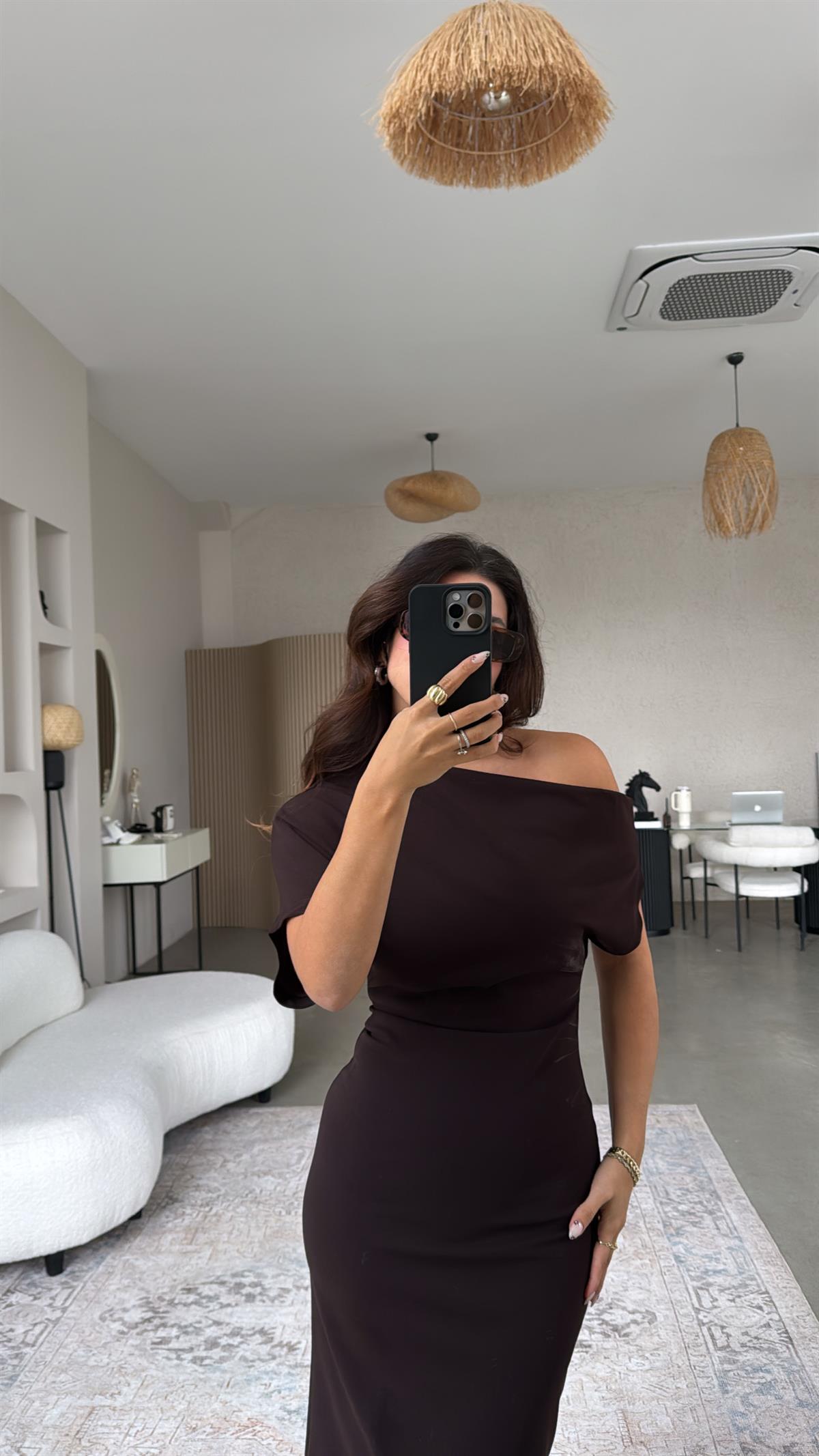 Kahverengi Krep Zr Model Omzu Açık Elbise
