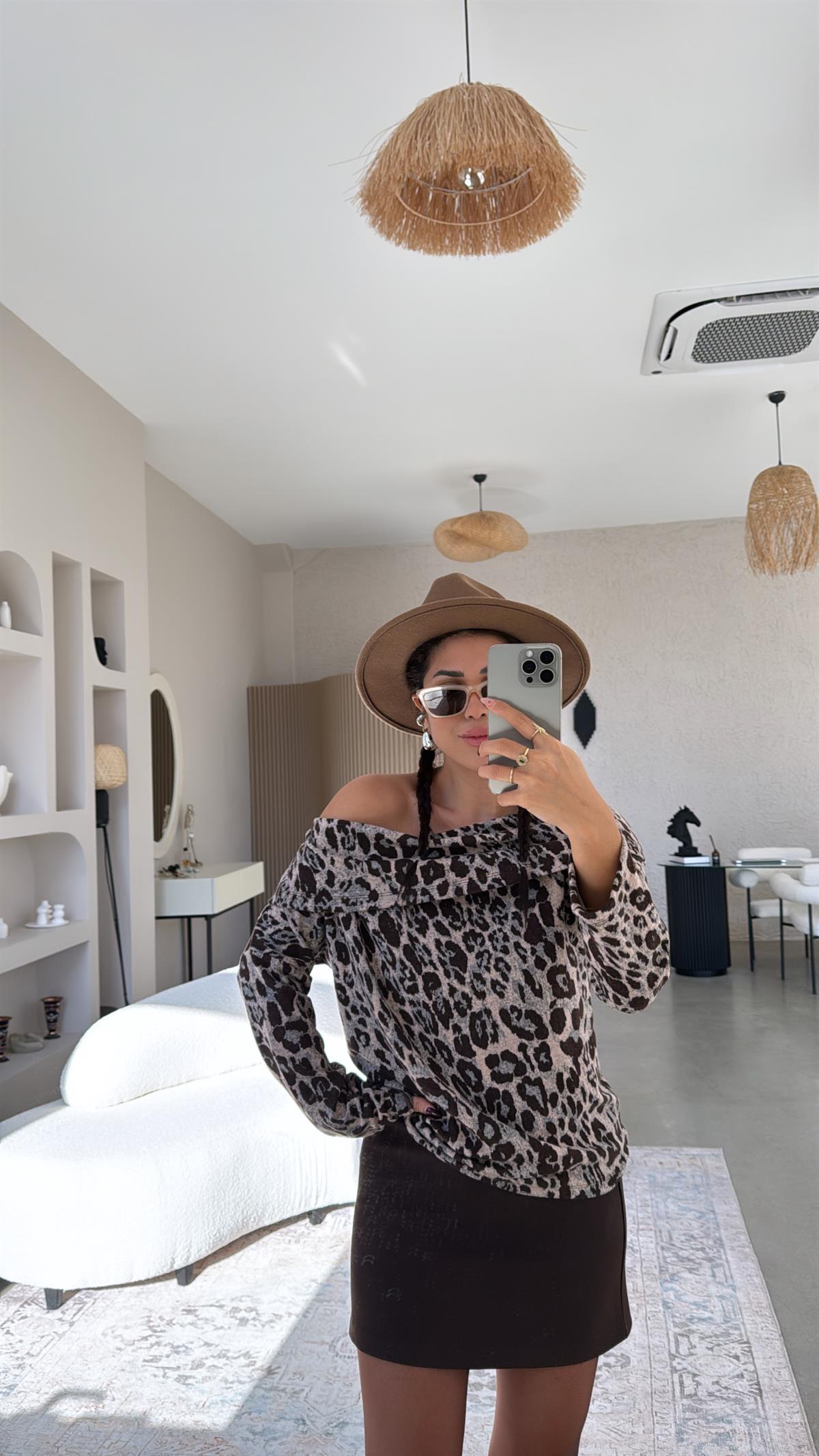 Kahverengi Leopar Madonna Bluz