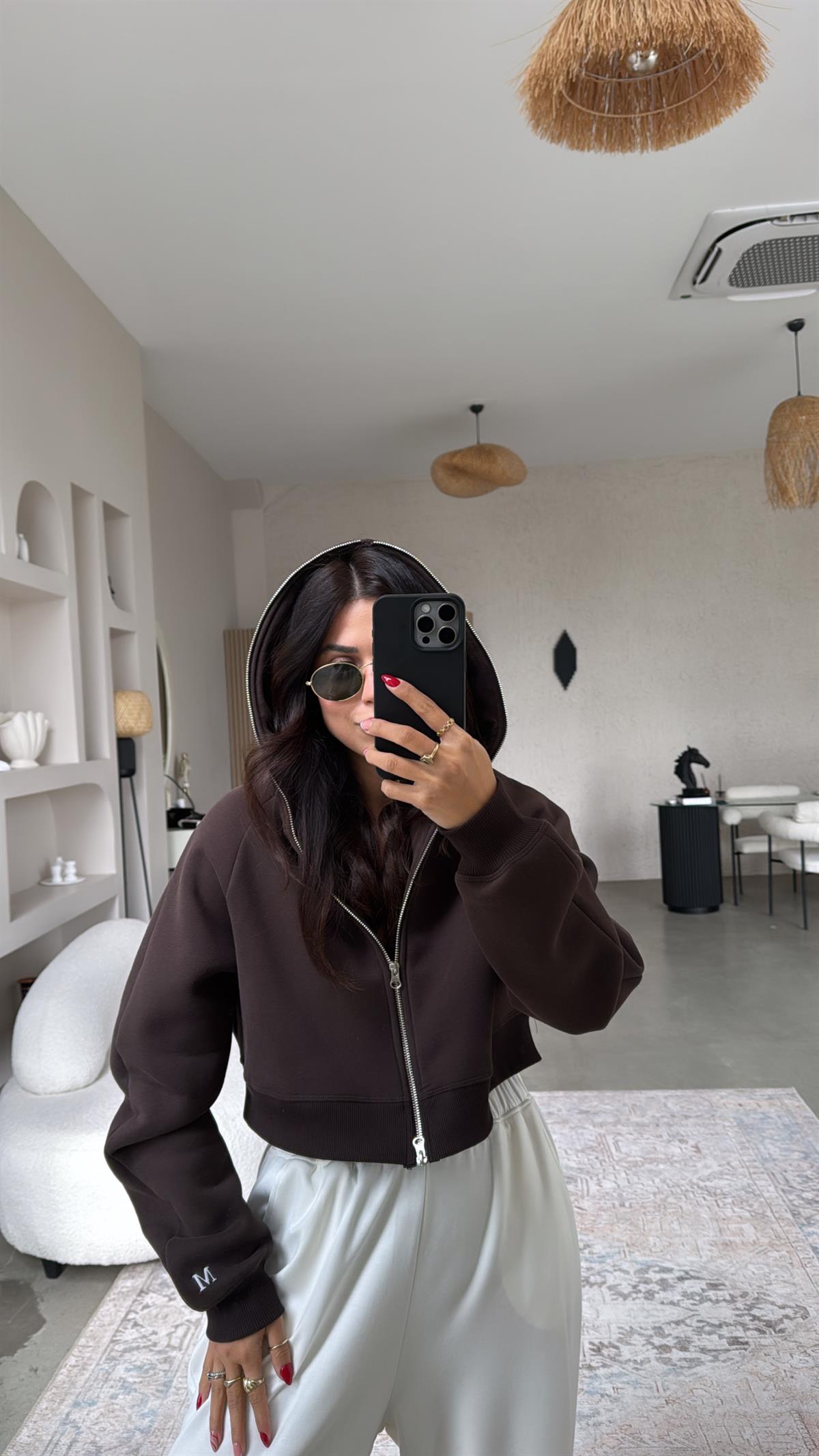 Kahverengi M Nakış Üç İplik Şardonlu Hoodie