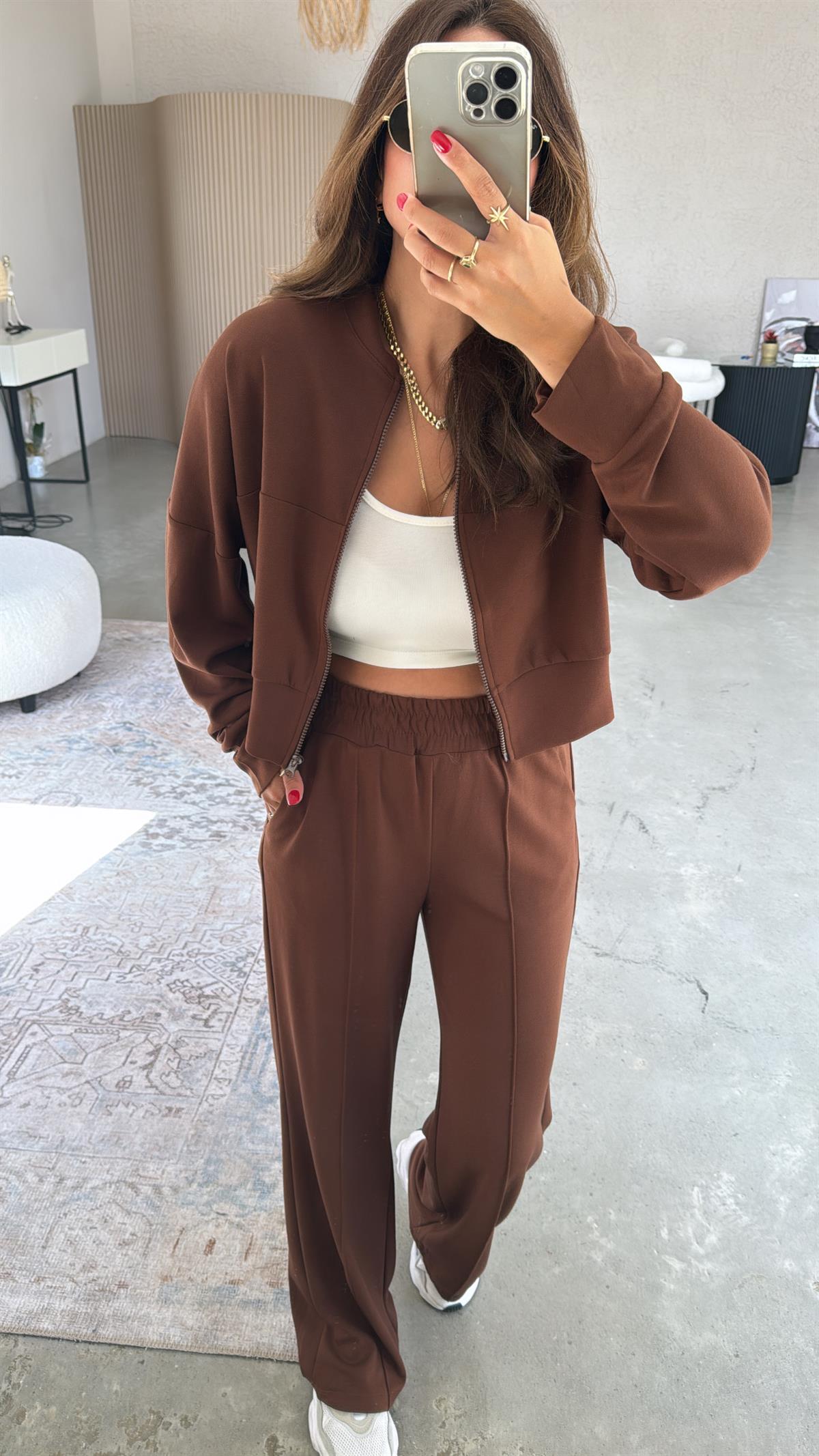 Kahverengi Modal Fermuarlı Ceketli Takım