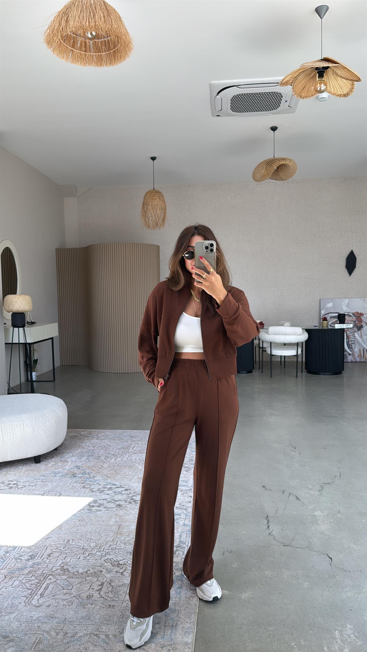 Kahverengi Modal Fermuarlı Ceketli Takım