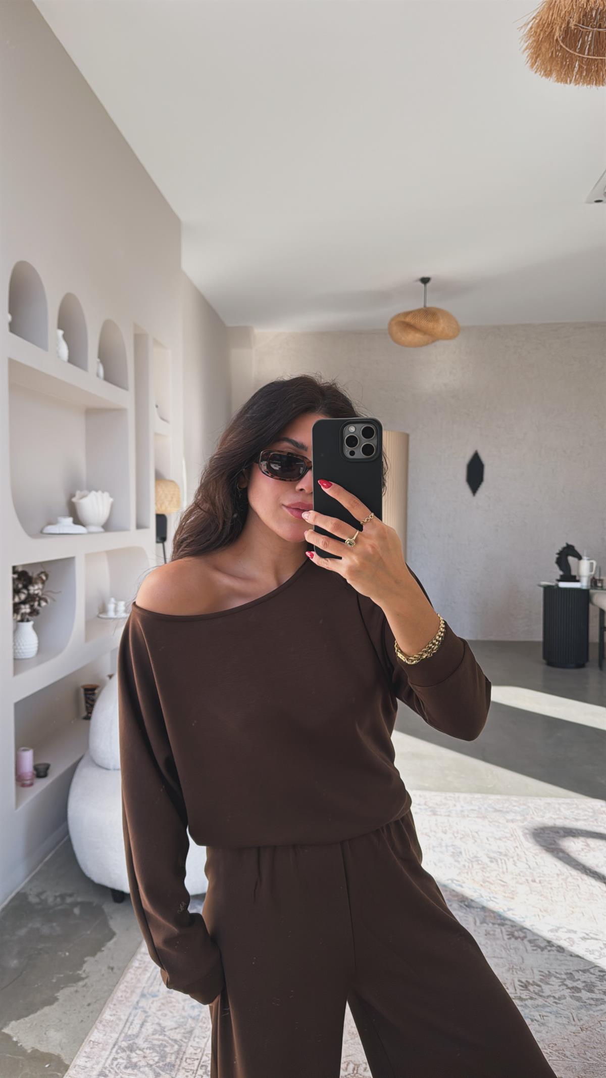 Kahverengi Modal Kayık Yakalı Takım