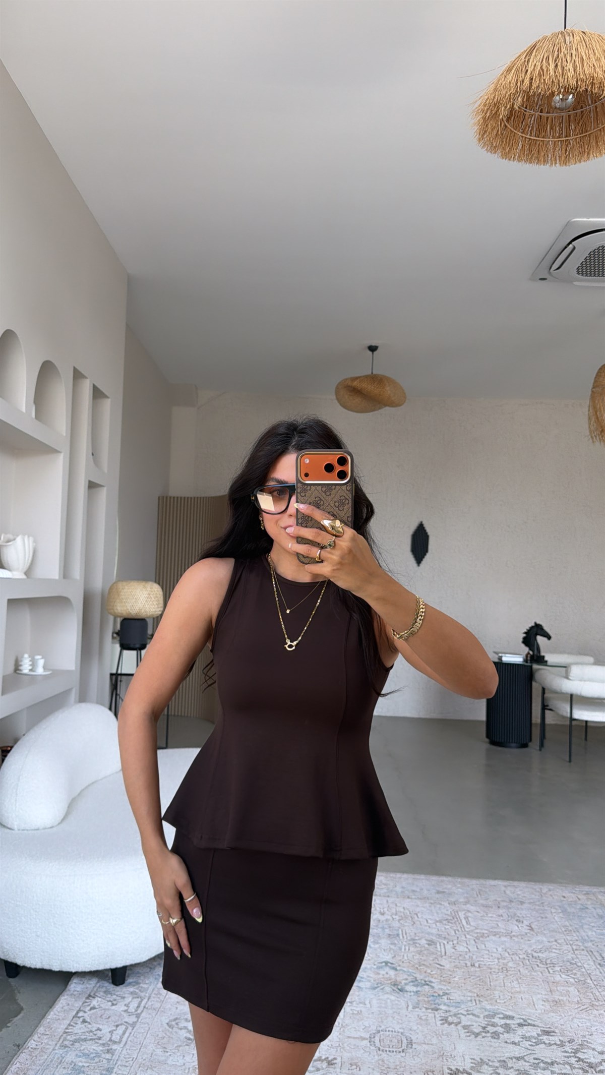 Kahverengi Modal Volanlı Bluz Mini Etek Takım