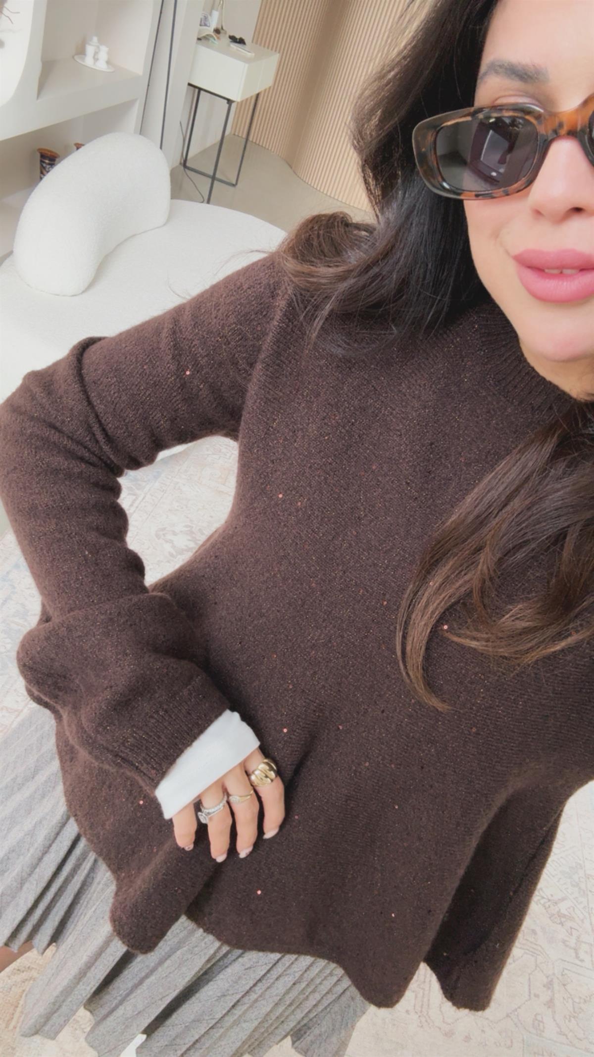 Kahverengi Payetli Volanlı Yumoş Kazak