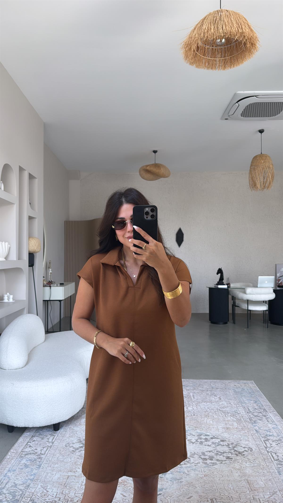 Kahverengi Polo Yaka Çımalı Elbise