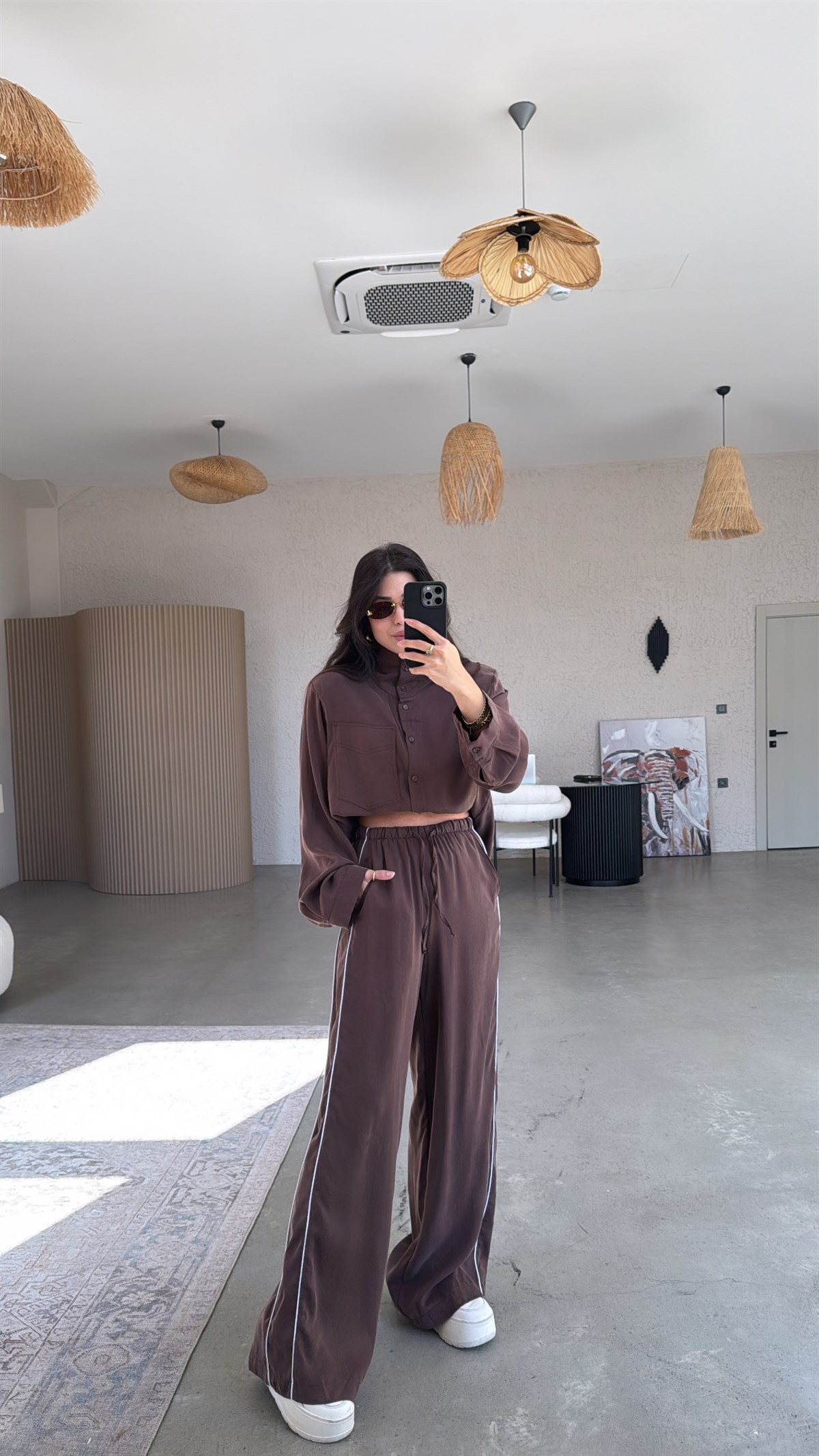 Kahverengi Premium Şerit Detaylı İpek Dokulu Takım