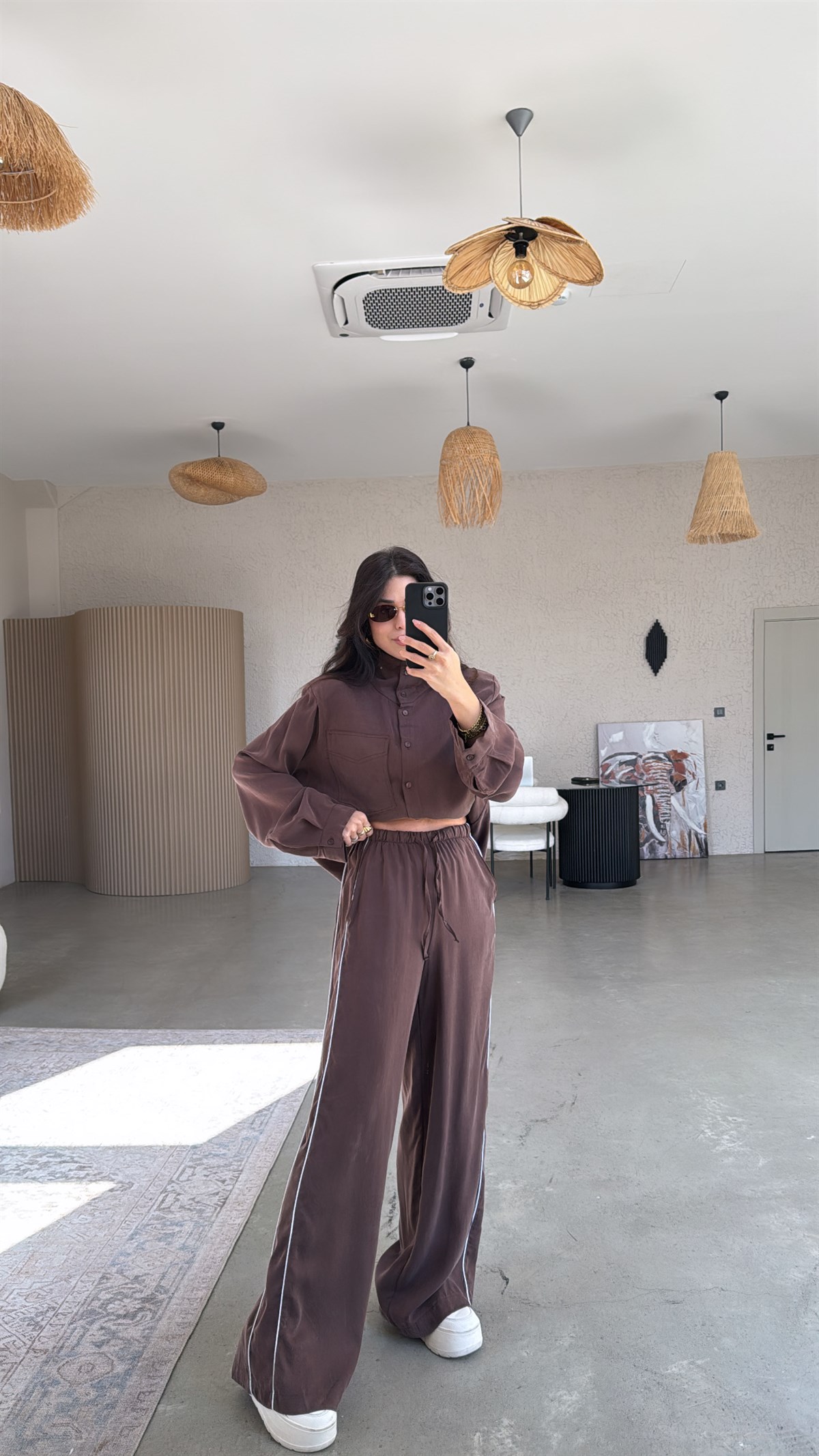 Kahverengi Premium Şerit Detaylı İpek Dokulu Takım