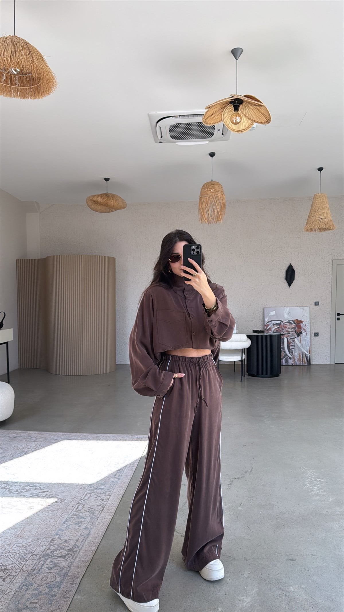 Kahverengi Premium Şerit Detaylı İpek Dokulu Takım