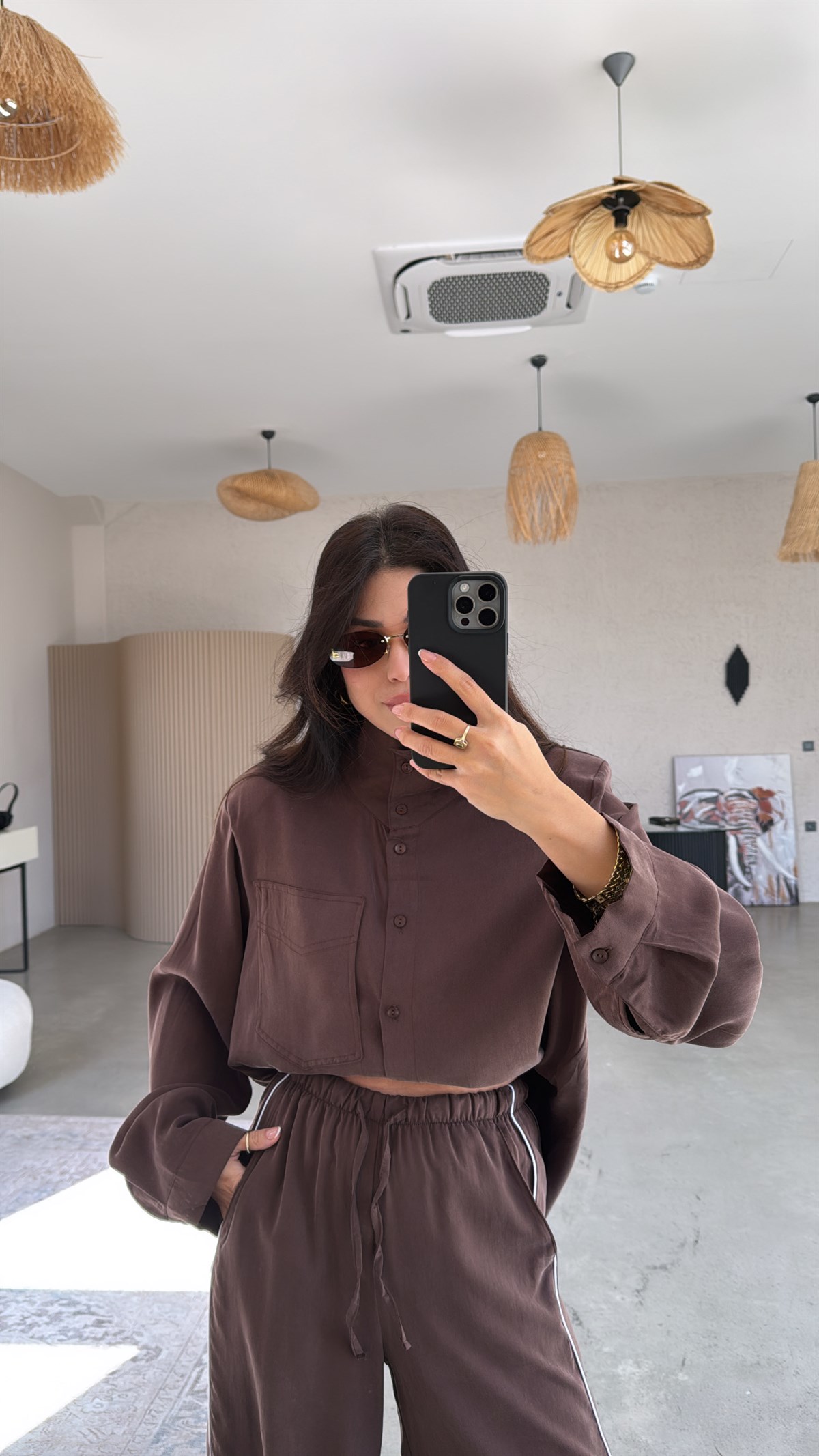 Kahverengi Premium Şerit Detaylı İpek Dokulu Takım