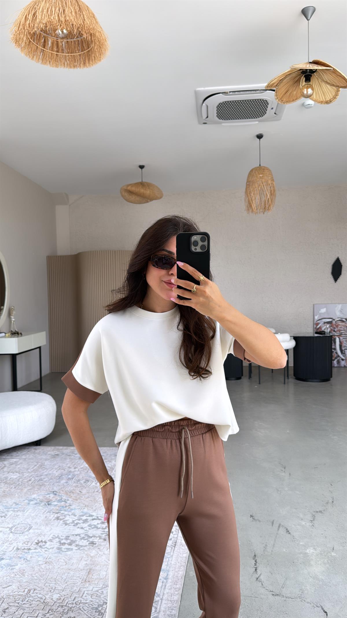 Kahverengi Şeritli Modal Takım