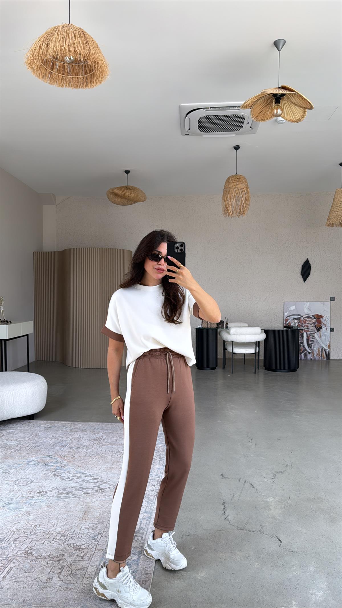 Kahverengi Şeritli Modal Takım