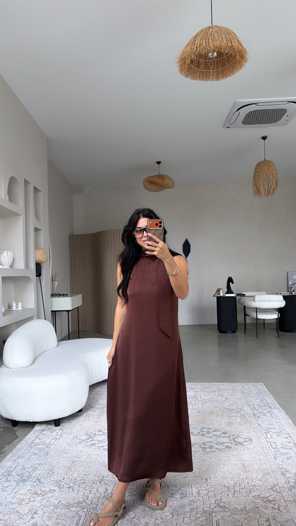 Kahverengi Tok Saten Boyun Bağlamalı Premium Elbise