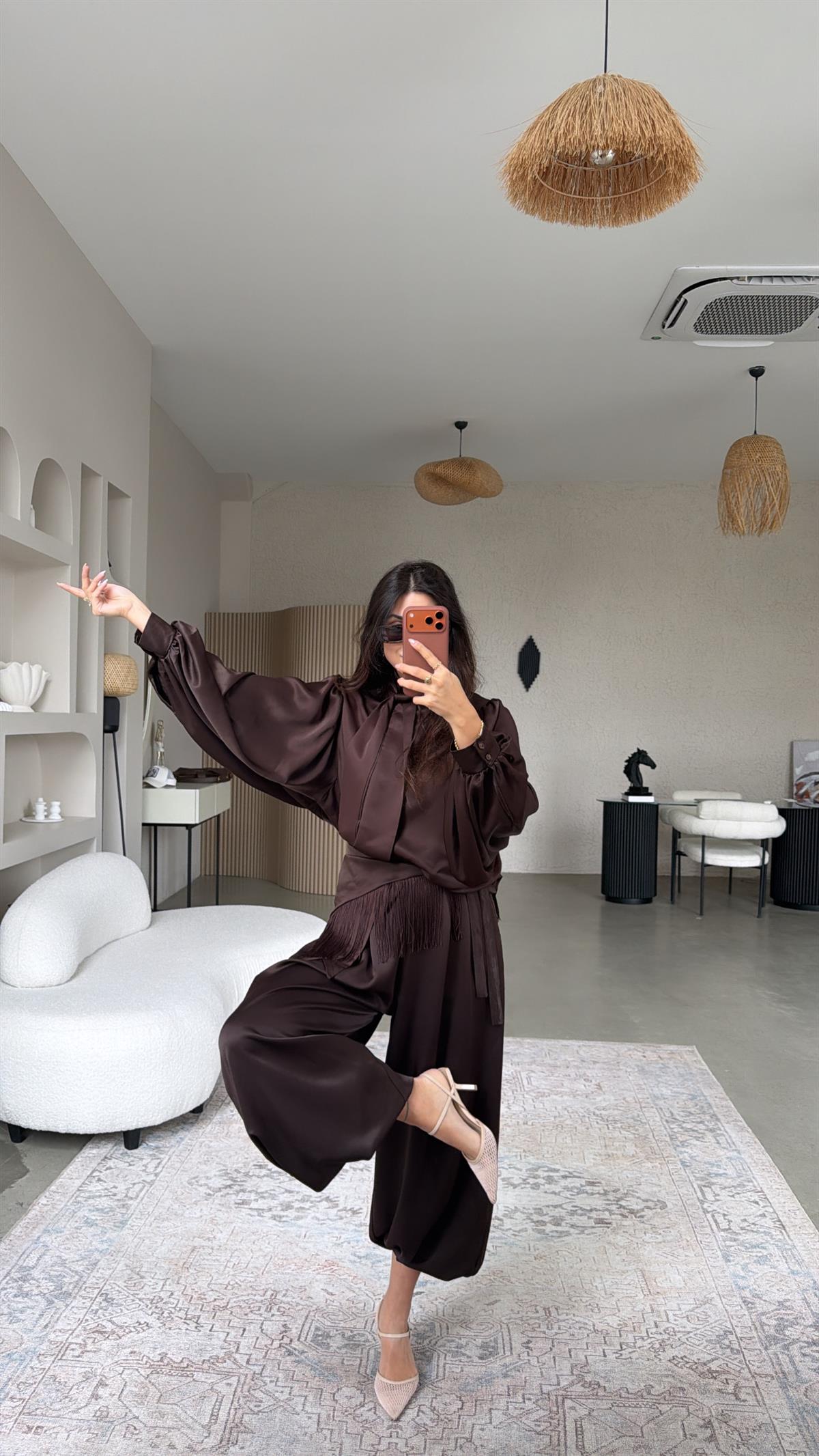 Kahverengi Tok Saten Premium Üçlü Bluz Pantolon Püskül Kemer Takım