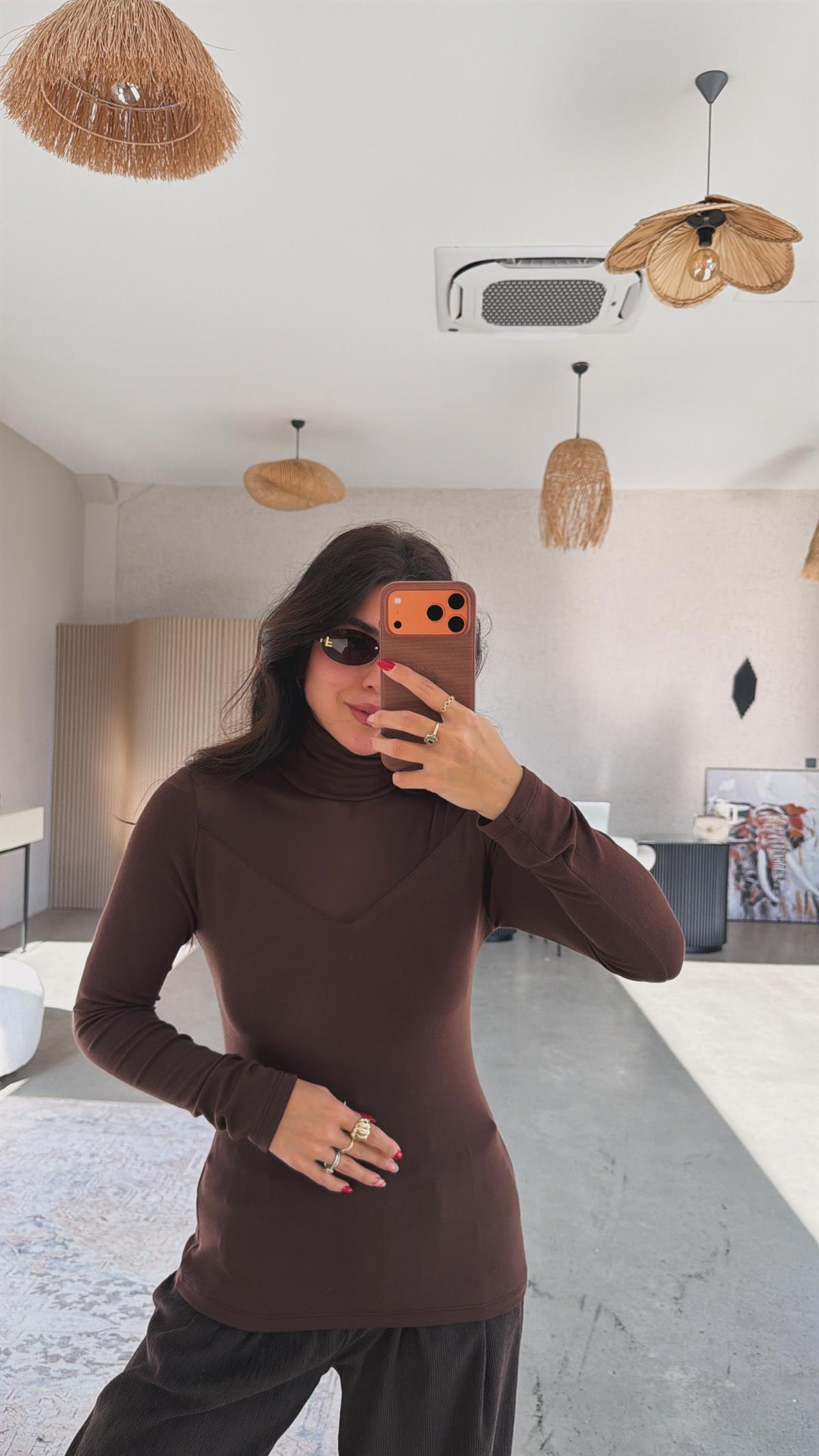 Kahverengi Tül Detaylı Bluz