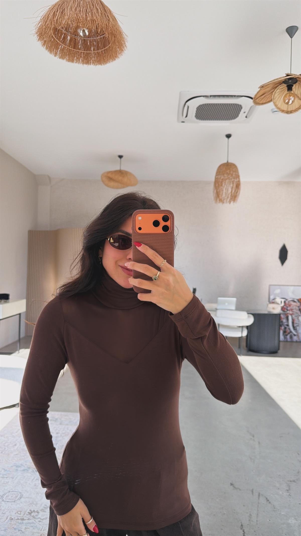 Kahverengi Tül Detaylı Bluz