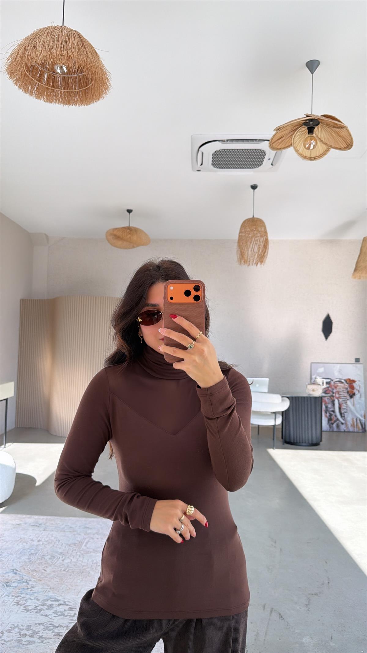 Kahverengi Tül Detaylı Bluz