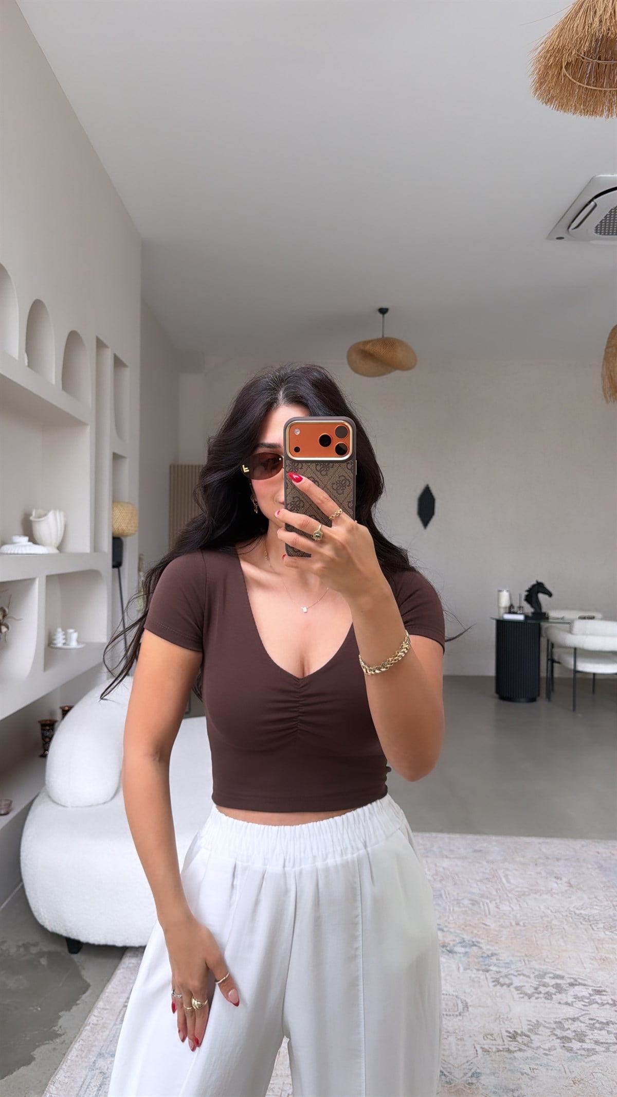Kahverengi V Yakası Büzgülü Crop Pamuk Tshirt