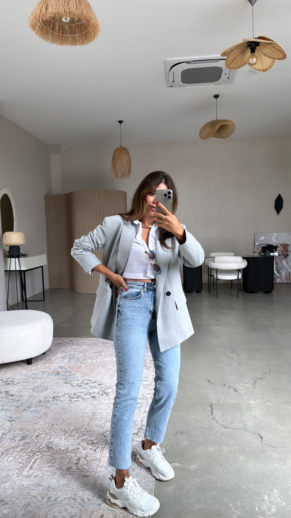 Kar Yıkama Boyfit Paça Kesik ZR Jean