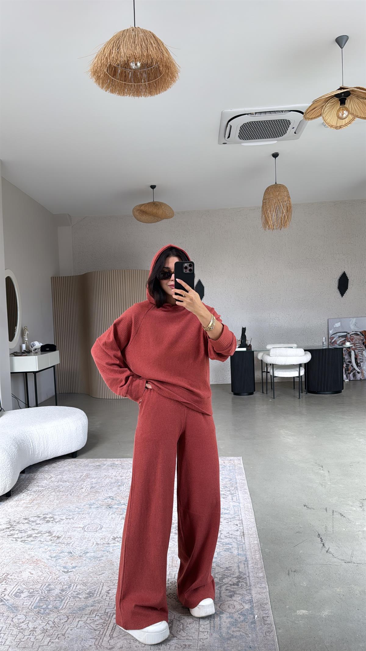 Kiremit Fitilli Kapüşonlu Yumuşak Dokulu Takım