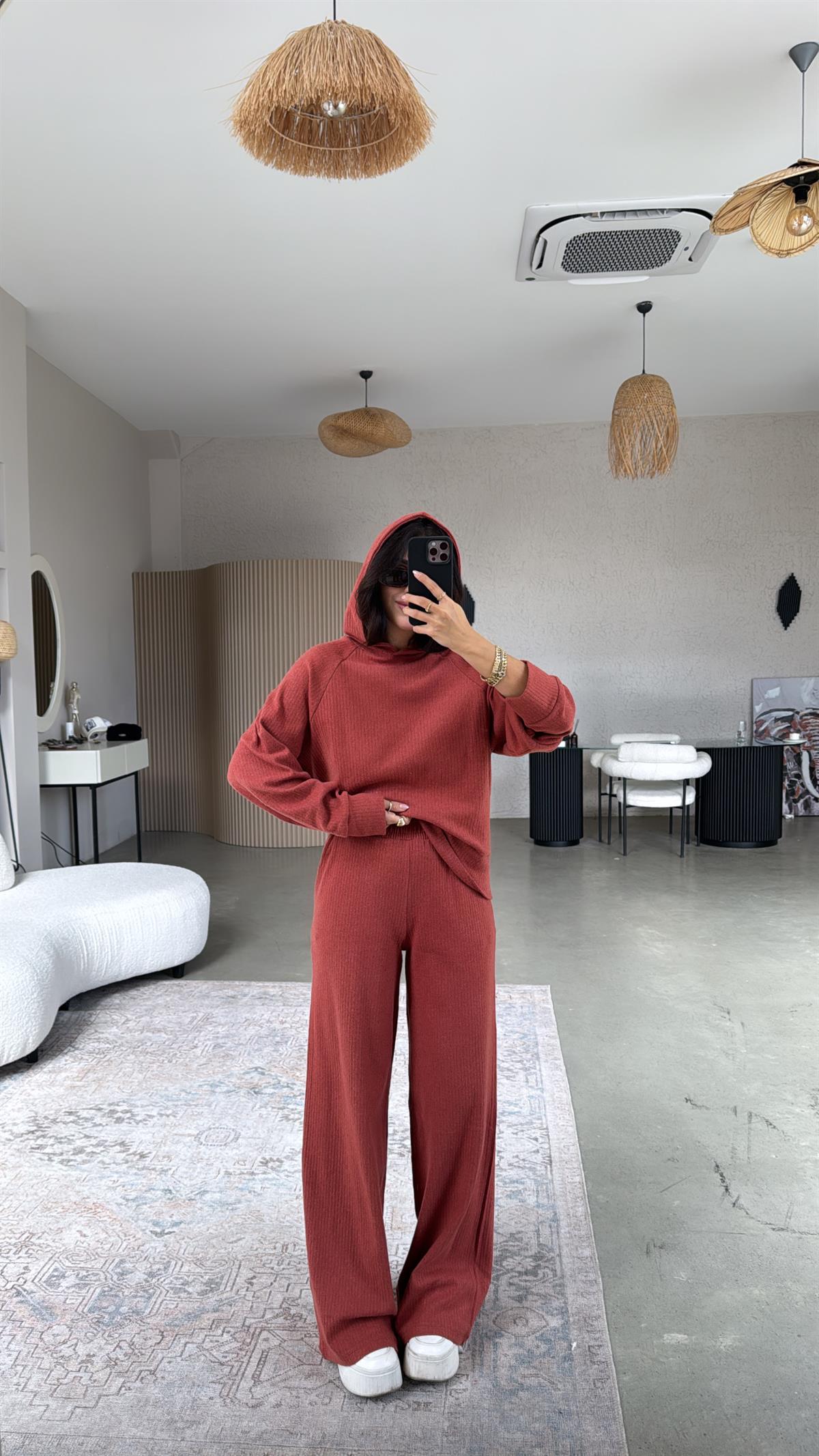 Kiremit Fitilli Kapüşonlu Yumuşak Dokulu Takım