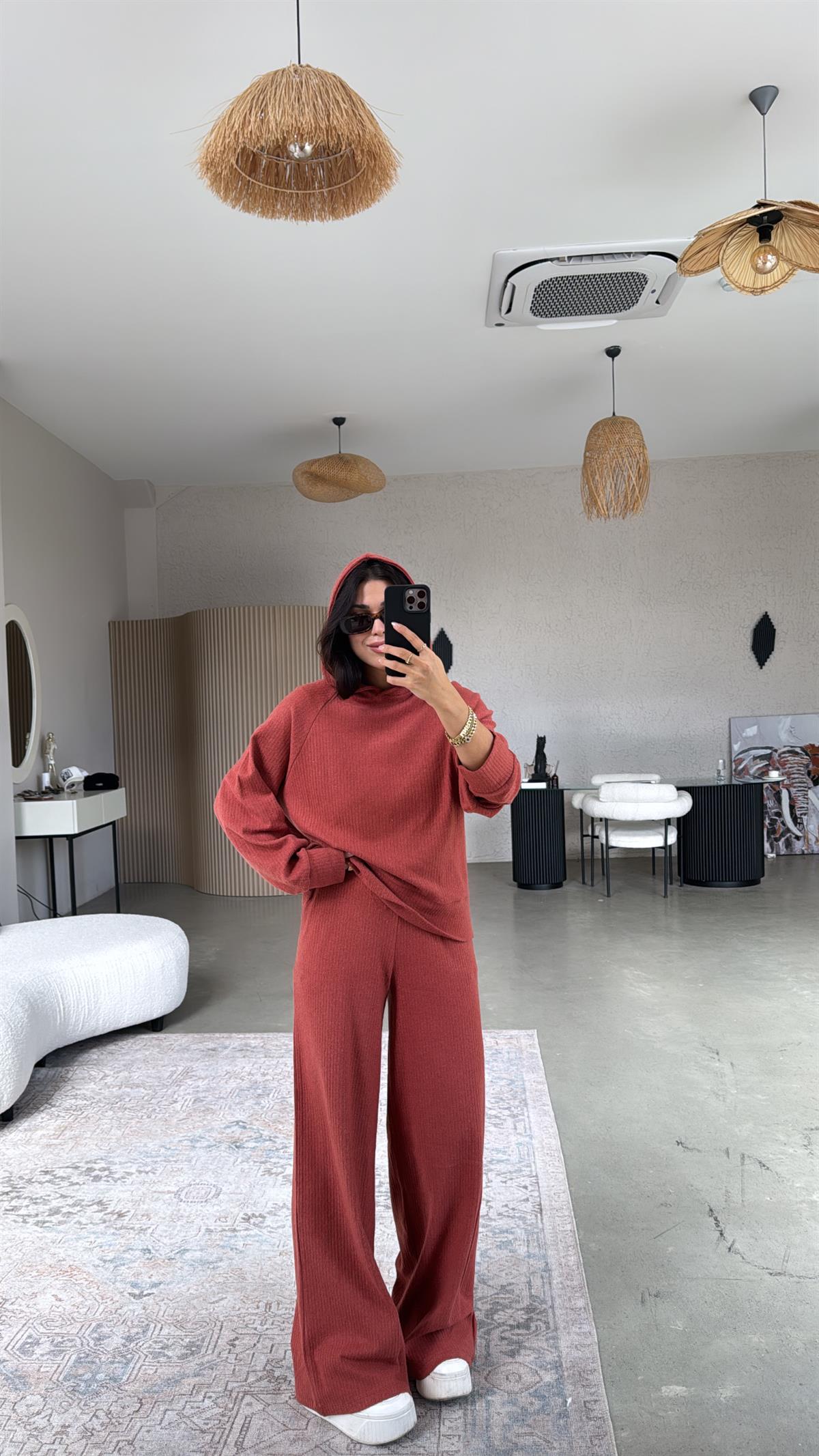 Kiremit Fitilli Kapüşonlu Yumuşak Dokulu Takım