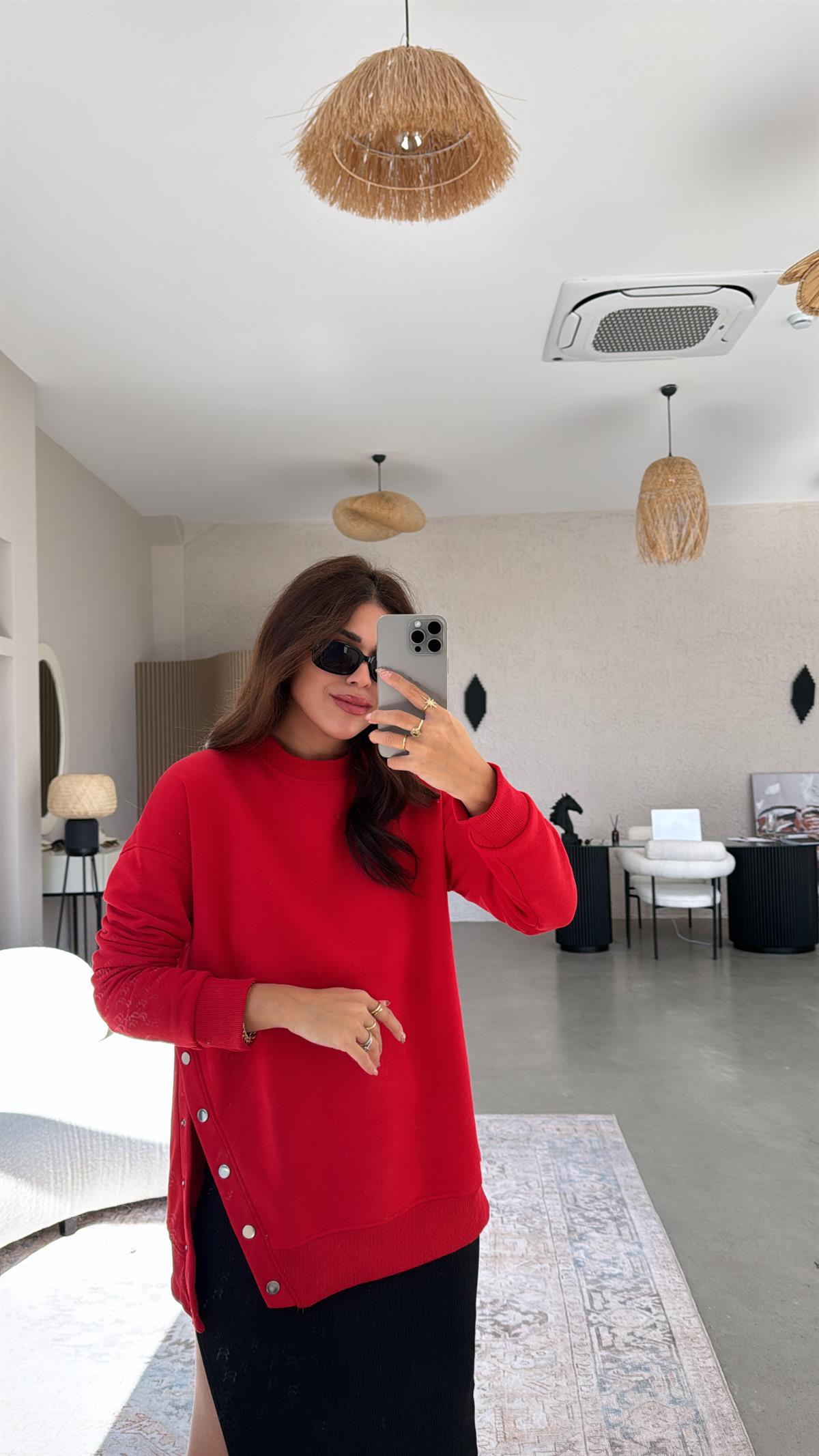 Kırmızı Çıtçıt Detaylı Sweatshirt