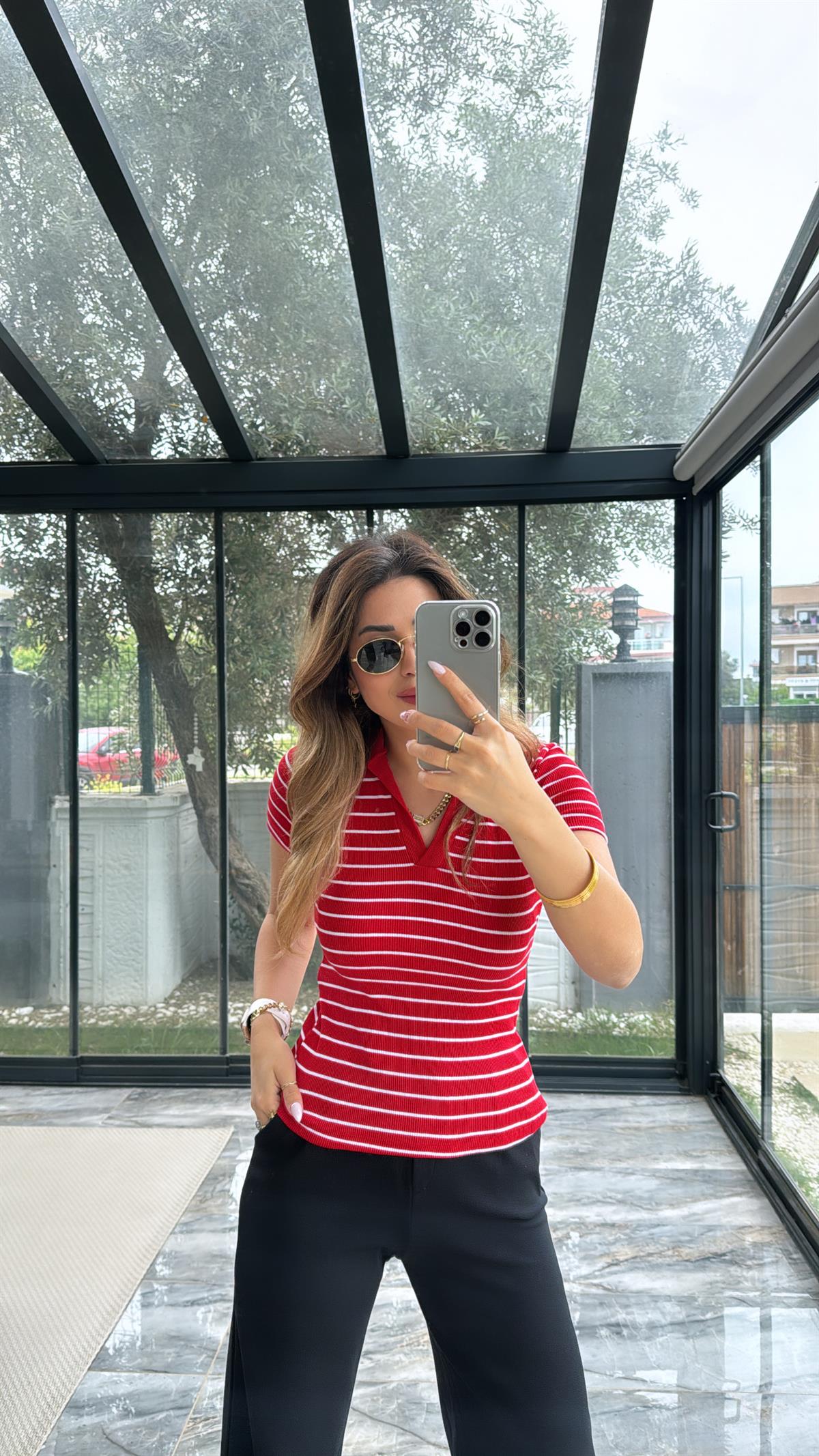 Kırmızı Çizgili Yakalı Ribana Tshirt