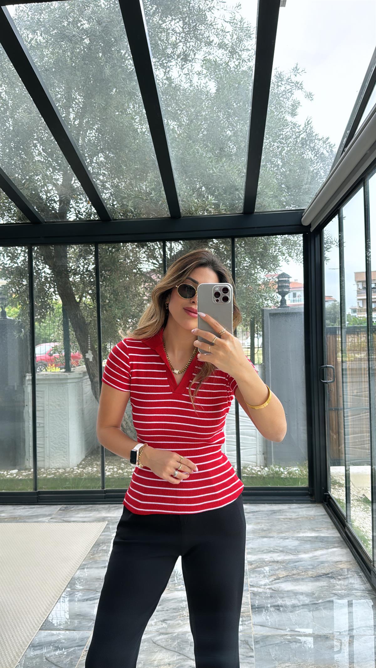 Kırmızı Çizgili Yakalı Ribana Tshirt