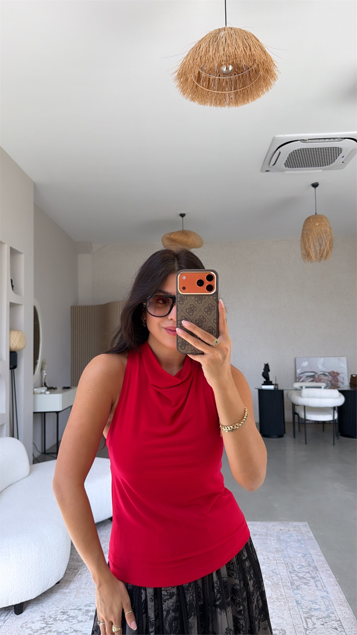 Kırmızı Degaje Ense Düğmeli Bluz