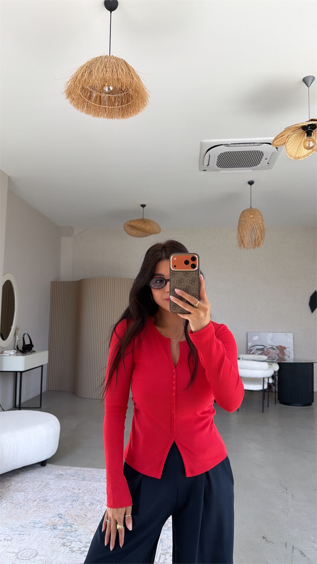 Kırmızı Düğmeli Uzun Kol Ribana Bluz