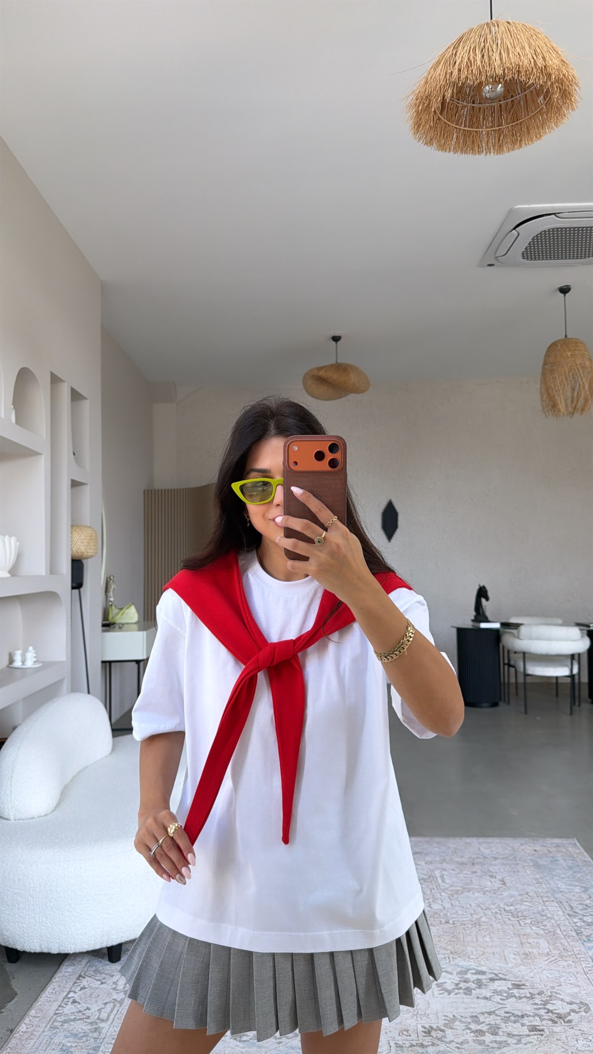 Kırmızı Fular Detaylı Pamuk Tshirt