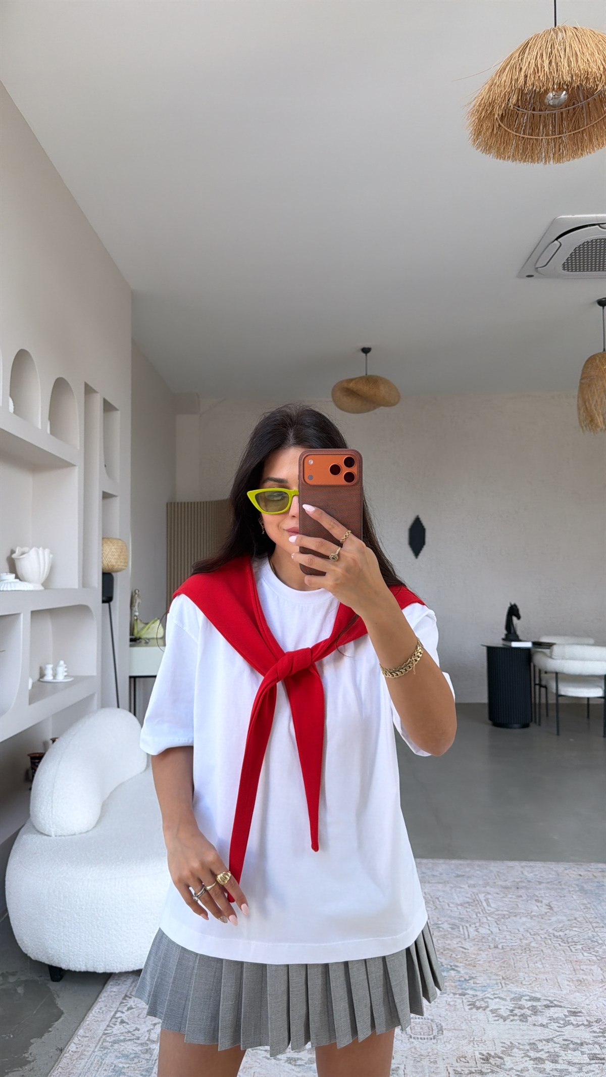 Kırmızı Fular Detaylı Pamuk Tshirt