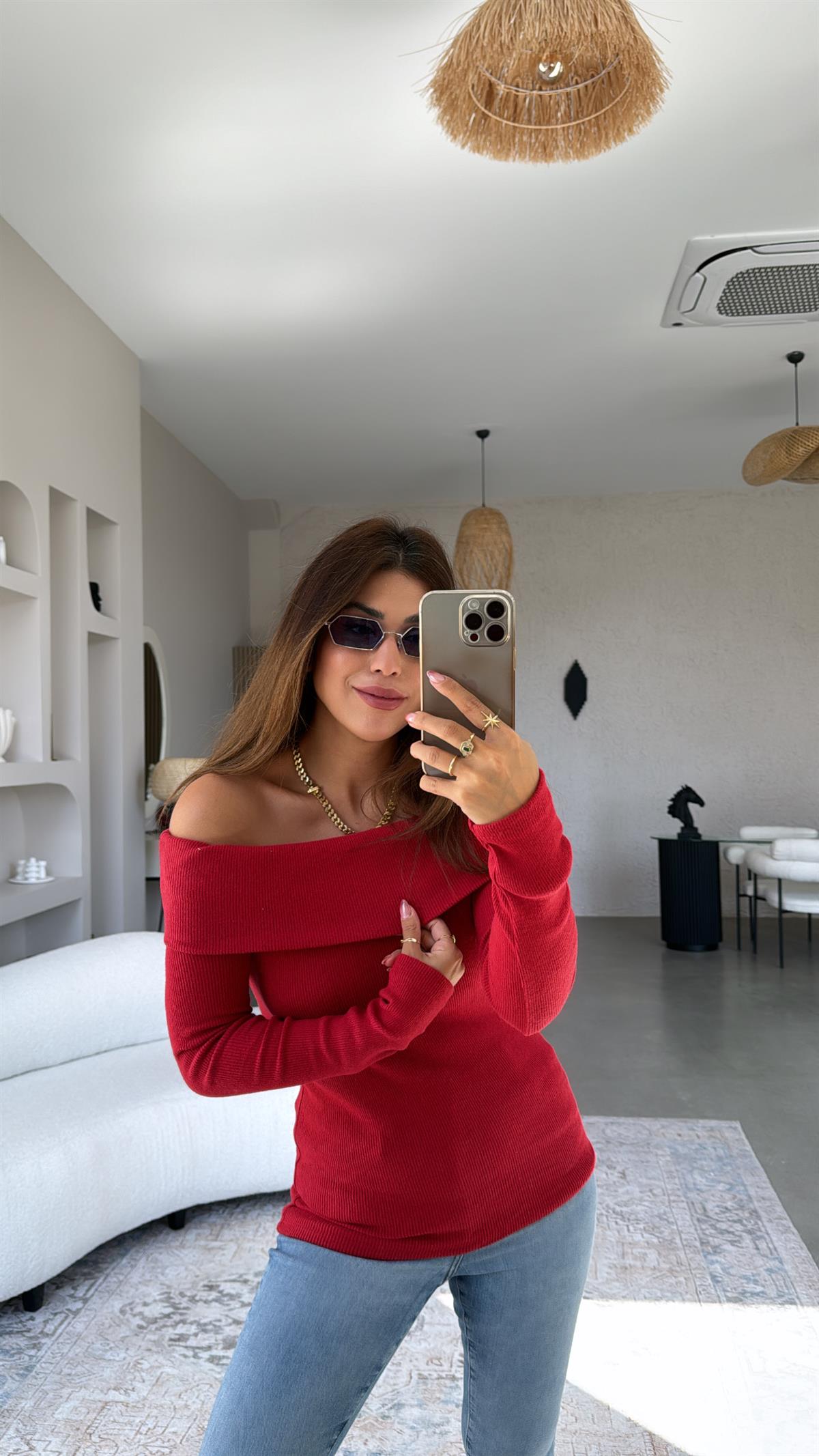 Kırmızı Madonna Bluz